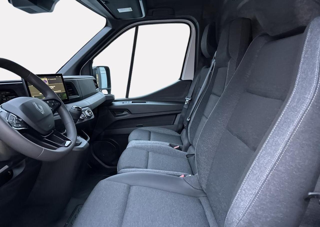 Renault MASTER T35 2.0 dCi 150 L2H2 Advance - Demo / Lm velgen / Side-bars / betimmering / vierseizoenbanden / camera / reservewiel / draadloze oplader voor smartphone met Qi-charge