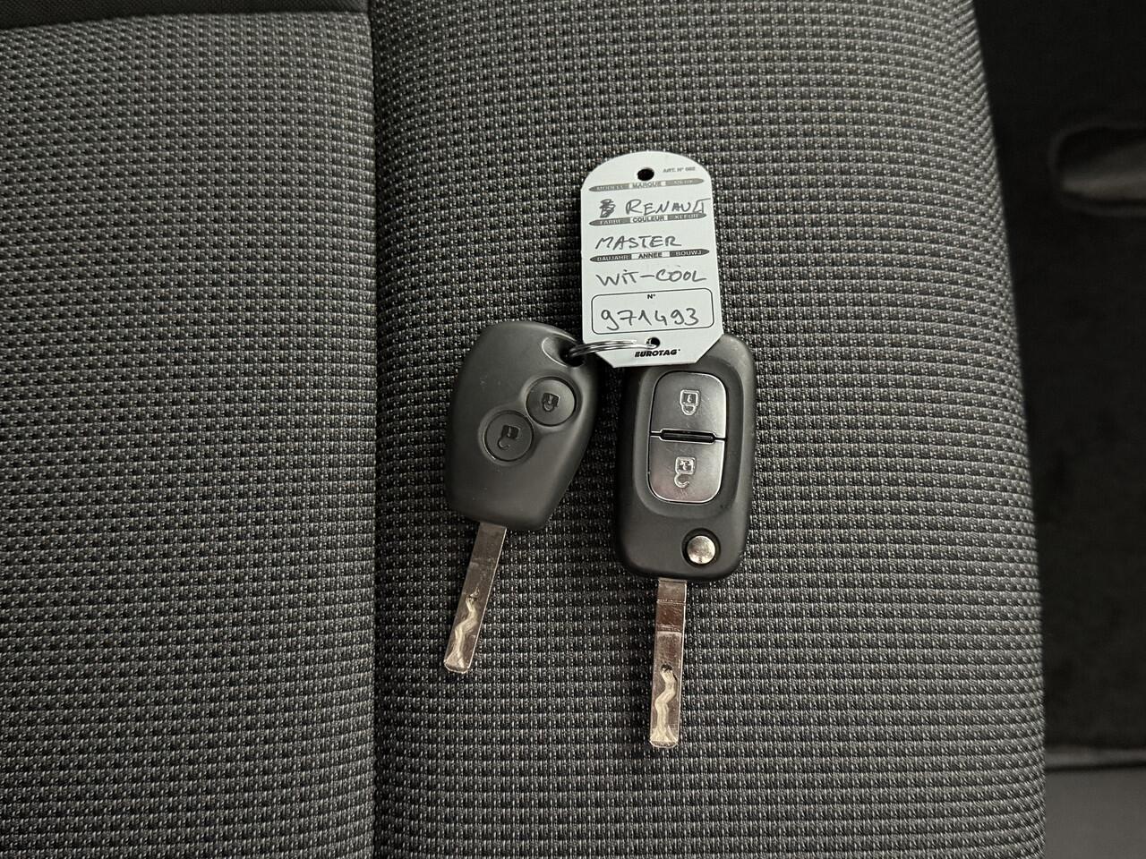 Renault MASTER 2.3DCi 130PK L2H2 Koelauto | 12/220V | Airco | Cruise | 3-Persoons