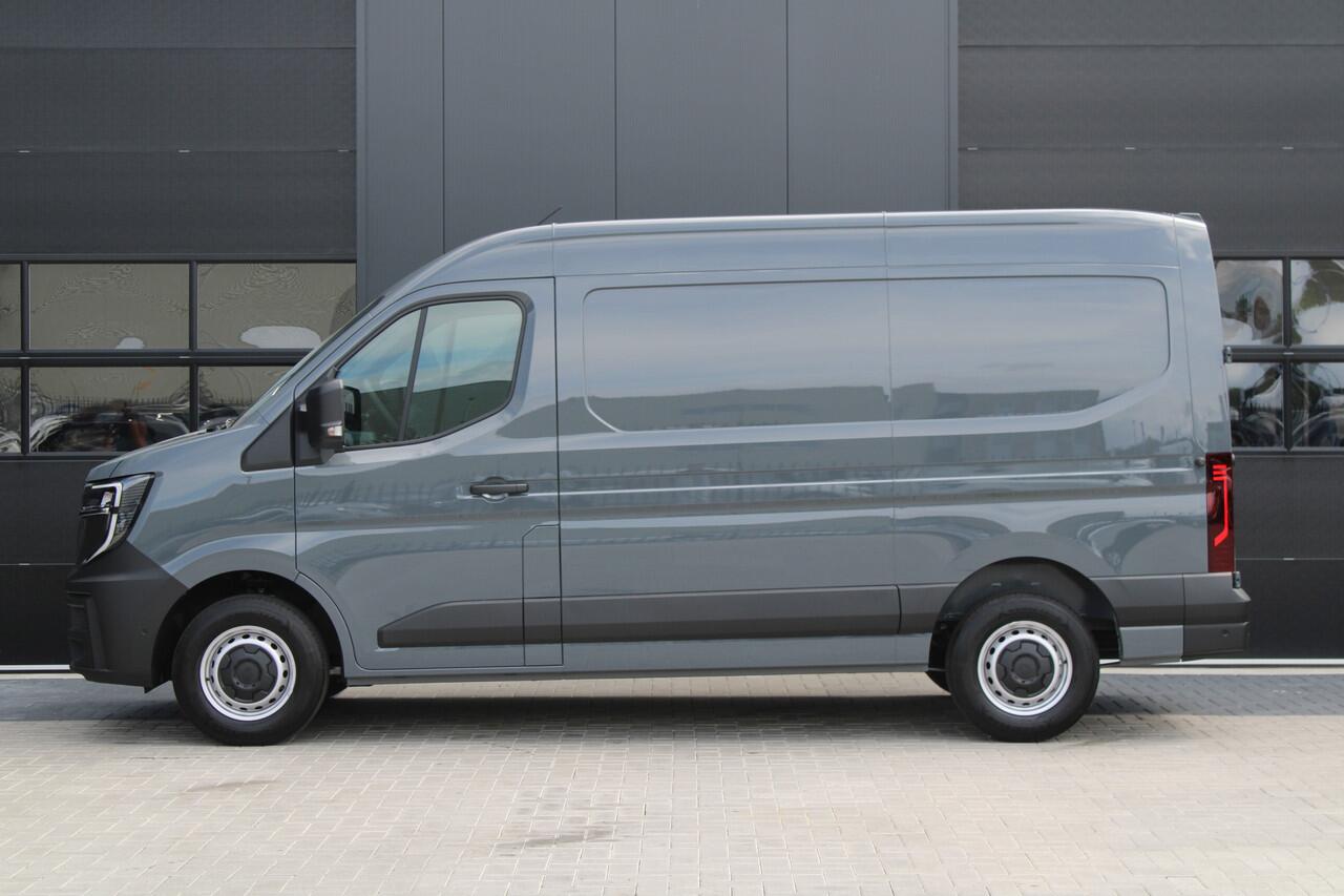 Renault MASTER T35 2.0 dCi 170pk L2H2 Extra - Navigatie - Camera - 270 gr deuren - Parkeersensoren - Draadloos laden - Rijklaar