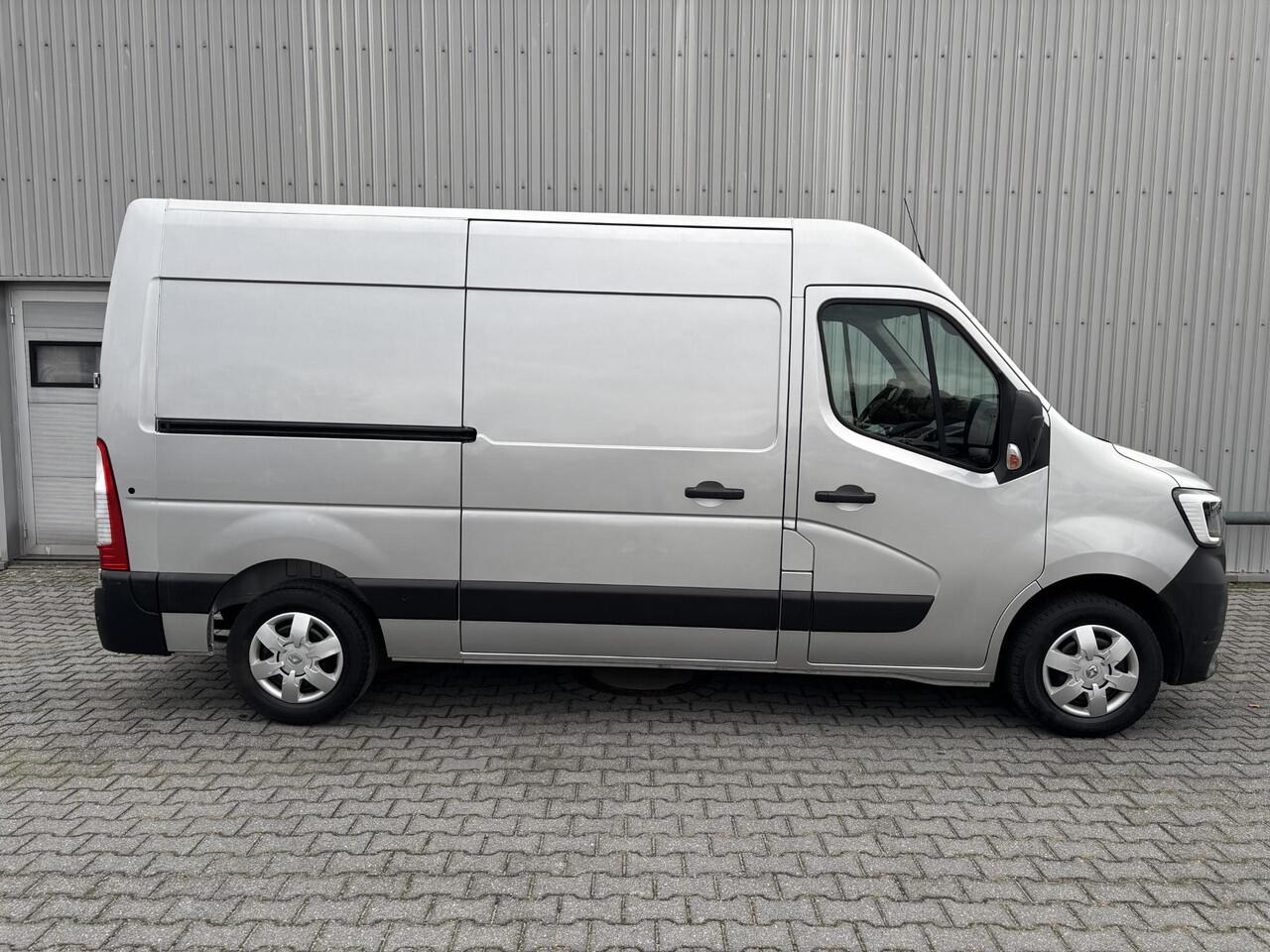 Renault MASTER 2.3 dCi L2H2*A/C*CRUISE*NAVI*HAAK*CAM*INRICHTING*