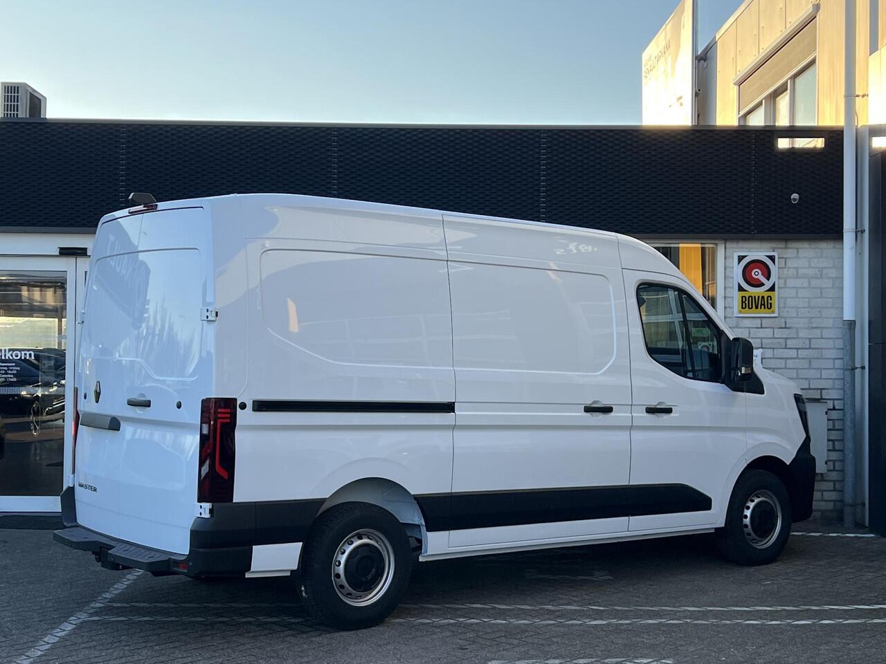Renault MASTER T35 2.0 dCi 130 L2H2 Advance | VOORRAAD | BPM VRIJ | DIRECT RIJDEN | KORTING | RIJKLAAR PRIJS |