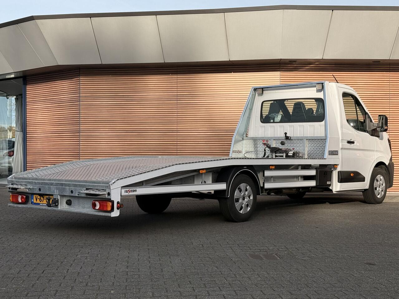 Renault MASTER T35 2.0 dCi 170 L3H1 Oprijwagen Navi By App / Cruise / Airco / Trekhaak