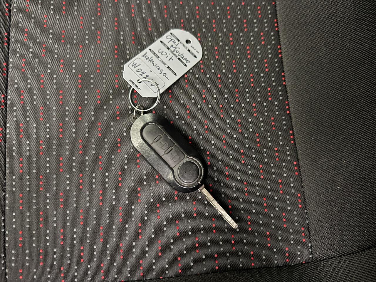 Renault MASTER Opel Movano 2.2HDI 140PK Bakwagen | Laadklep | Apple | Multimedia | Airco | Camera | 3-Persoons | Dakspoiler