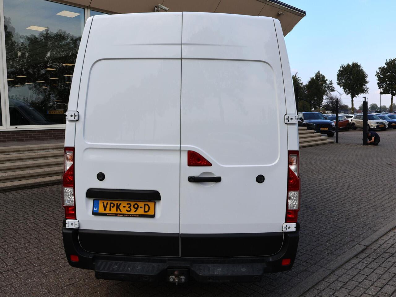 Renault MASTER T35 2.3 DCI 165 PK L4H2 DUBBEL LUCHT DL + 3500 KG TREKHAAK | CAMERA | APPLE CARPLAY