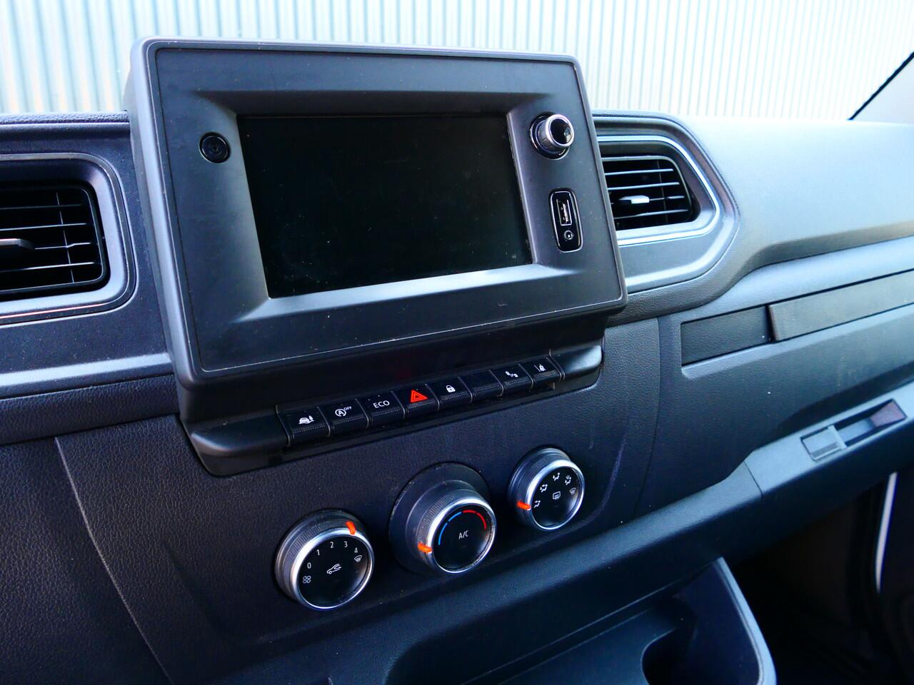 Renault MASTER T35 2.3 dCi 150 L3H2 Energy *Incl. Imperiaal + ladder!* - Trekhaak, cruise, navi, dode hoek