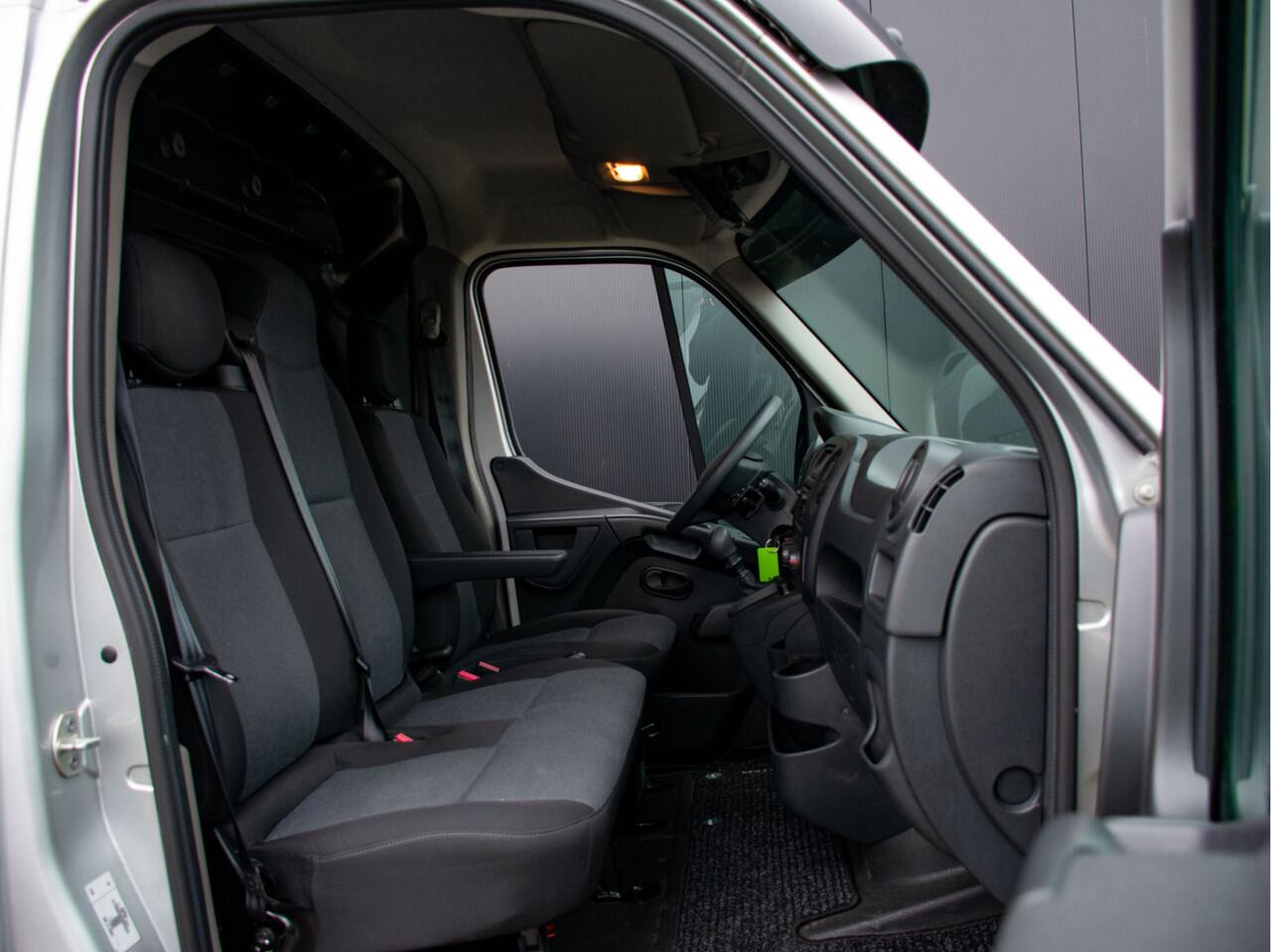 Renault MASTER 170pk 2.3 dCi L2H2 Trekhaak | Achteruitrijcamera | Airco