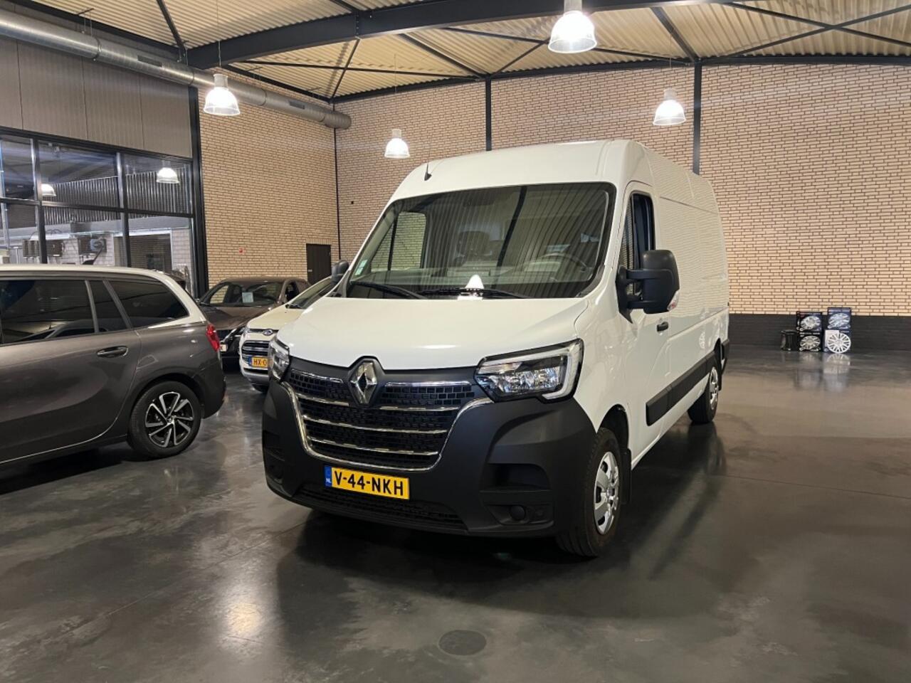 renault-master-t352.0dcil2h2-start
