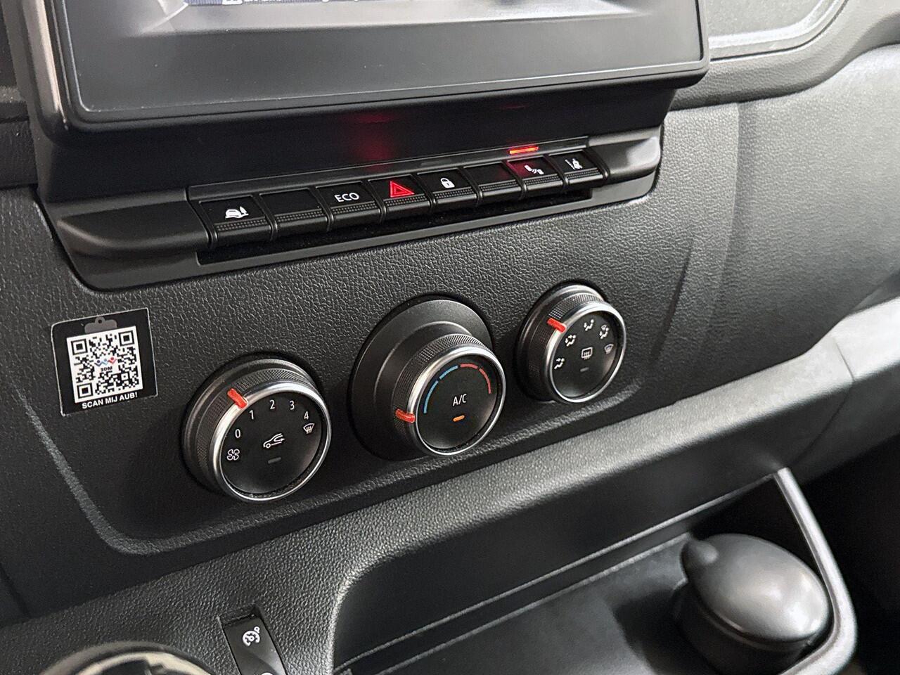 Renault MASTER T35 2.3 dCi L3H2 Work Edition 136PK | Achteruitrijcamera + parkeersensoren | Dodehoek-detectie | Omvormer | Flitsers rondom | Navigatie | Cruise control | Leder