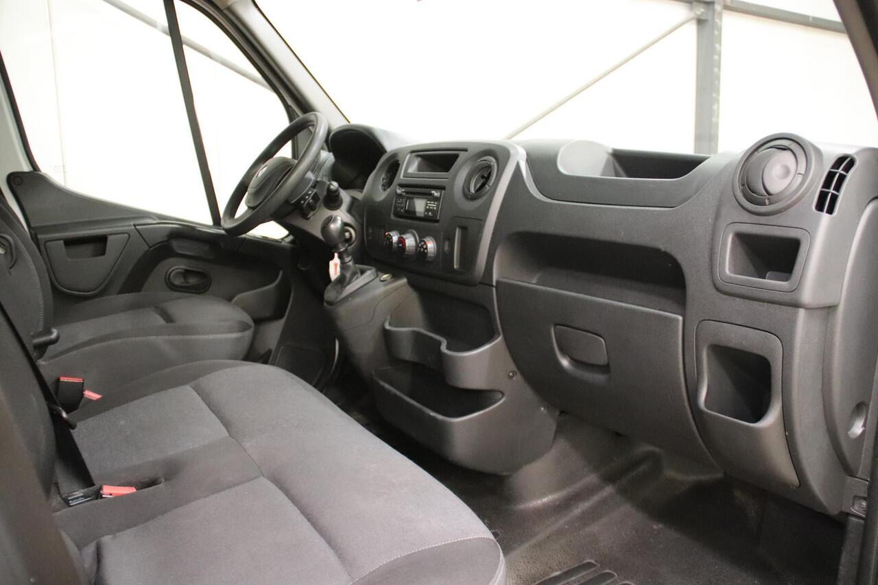 Renault MASTER 2.3 dCi BAKWAGEN met 1022KG laadvermogen en laadklep Meubelbak