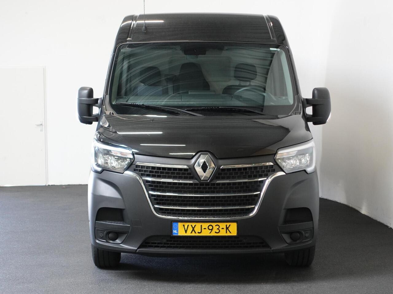 Renault MASTER T33 2.3 dCi 135PK L2H2 Work Edition Airco Cruise Camera Navigatie Parkeersensoren Trekhaak