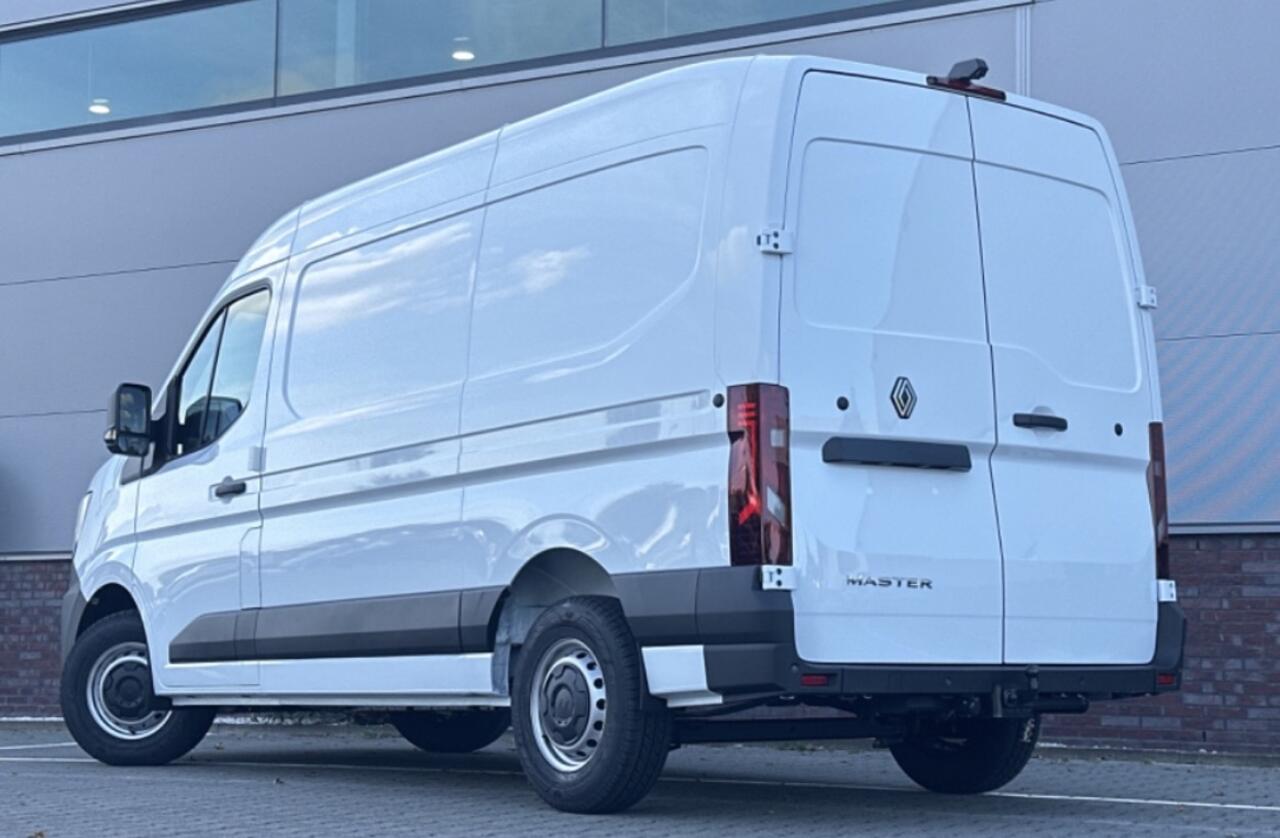 Renault MASTER T35 2.0 dCi 130 L2H2 Advance Camera / Carplay / laadruimte pakket / All season