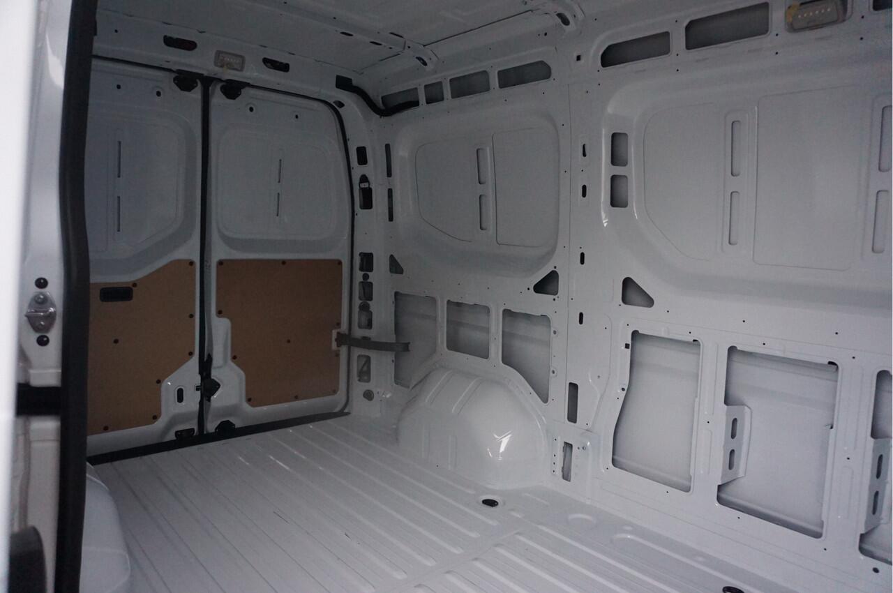 Renault MASTER T35 2.0 150PK Extra L2H2 BPM VRIJ!! 10" R-Link Navi, Camera, Cruise!! NR. 140