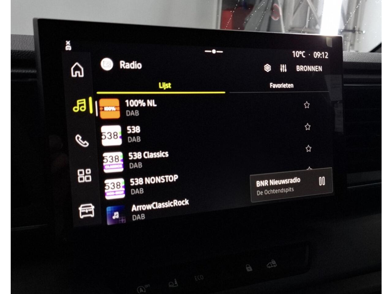 Renault MASTER T35 2.0 dCi 130 L2H2 Advance Camera / Laadruimte betimmering / Trekhaak / All season