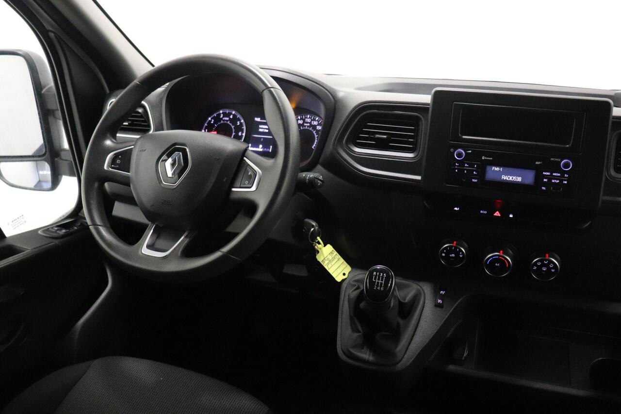 Renault MASTER 2.3 dCi 136PK EURO 6 - Airco - Cruise - Trekhaak - ¤ 16.900,- Excl.