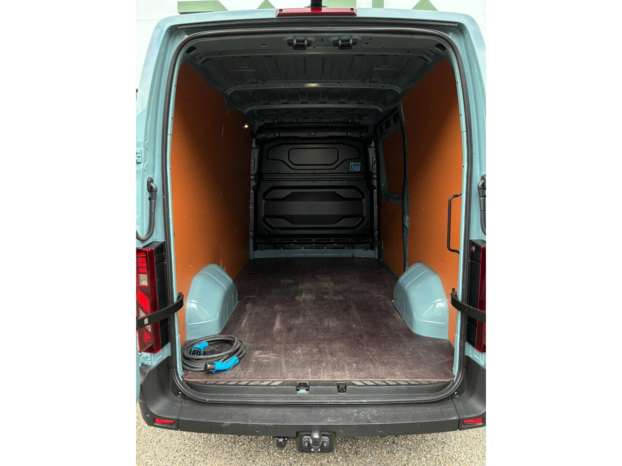 Renault MASTER E-Tech T35 L2H2 Advance long range 87 kWh - Demo - Direct beschikbaar -