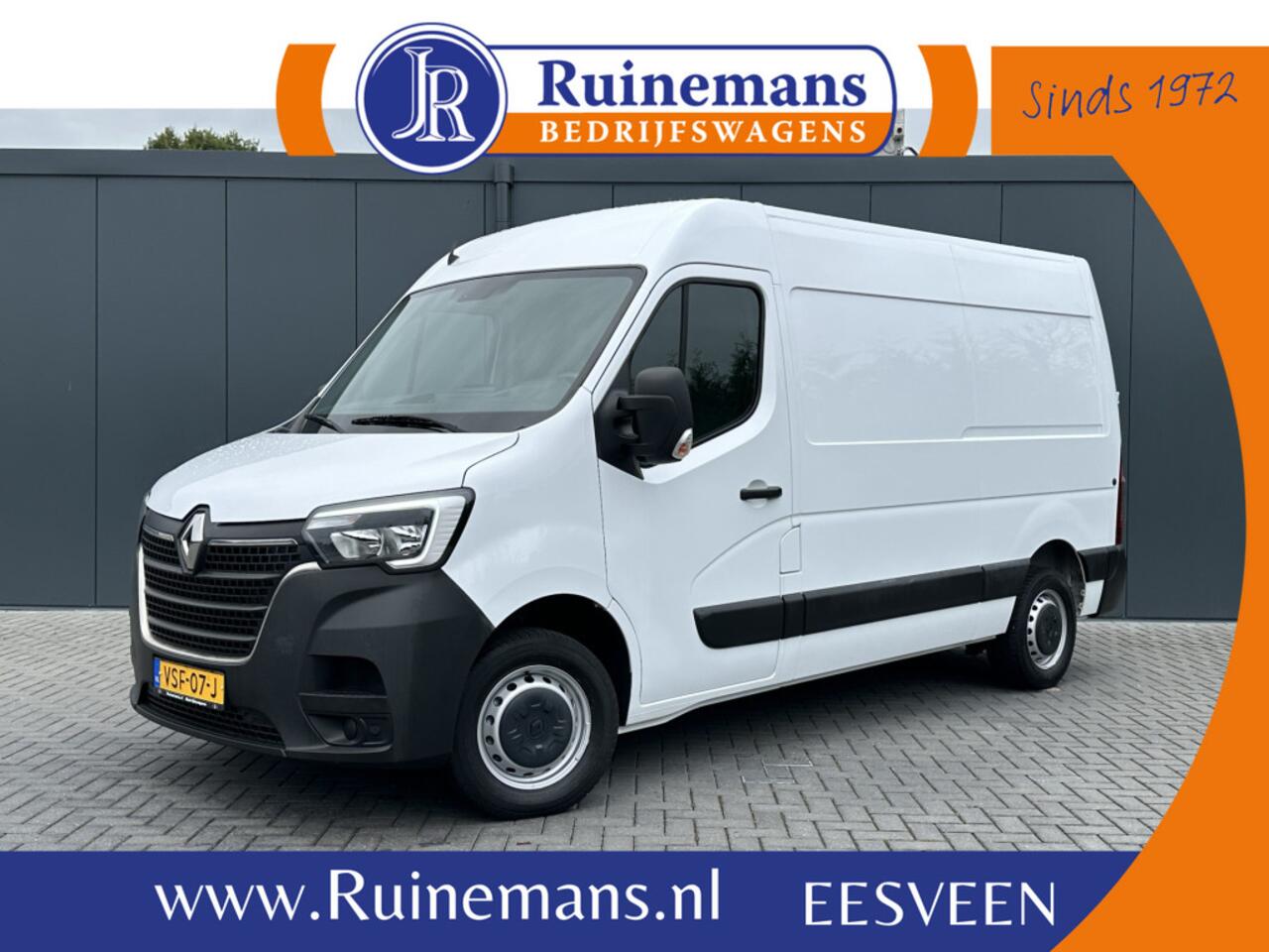 Renault MASTER T35 2.3 dCi 135 PK / L2H2 / 1e EIG. / 40.759 KM / TREKHAAK / AIRCO / NAVIGATIE / LED DAGRIJVERL.