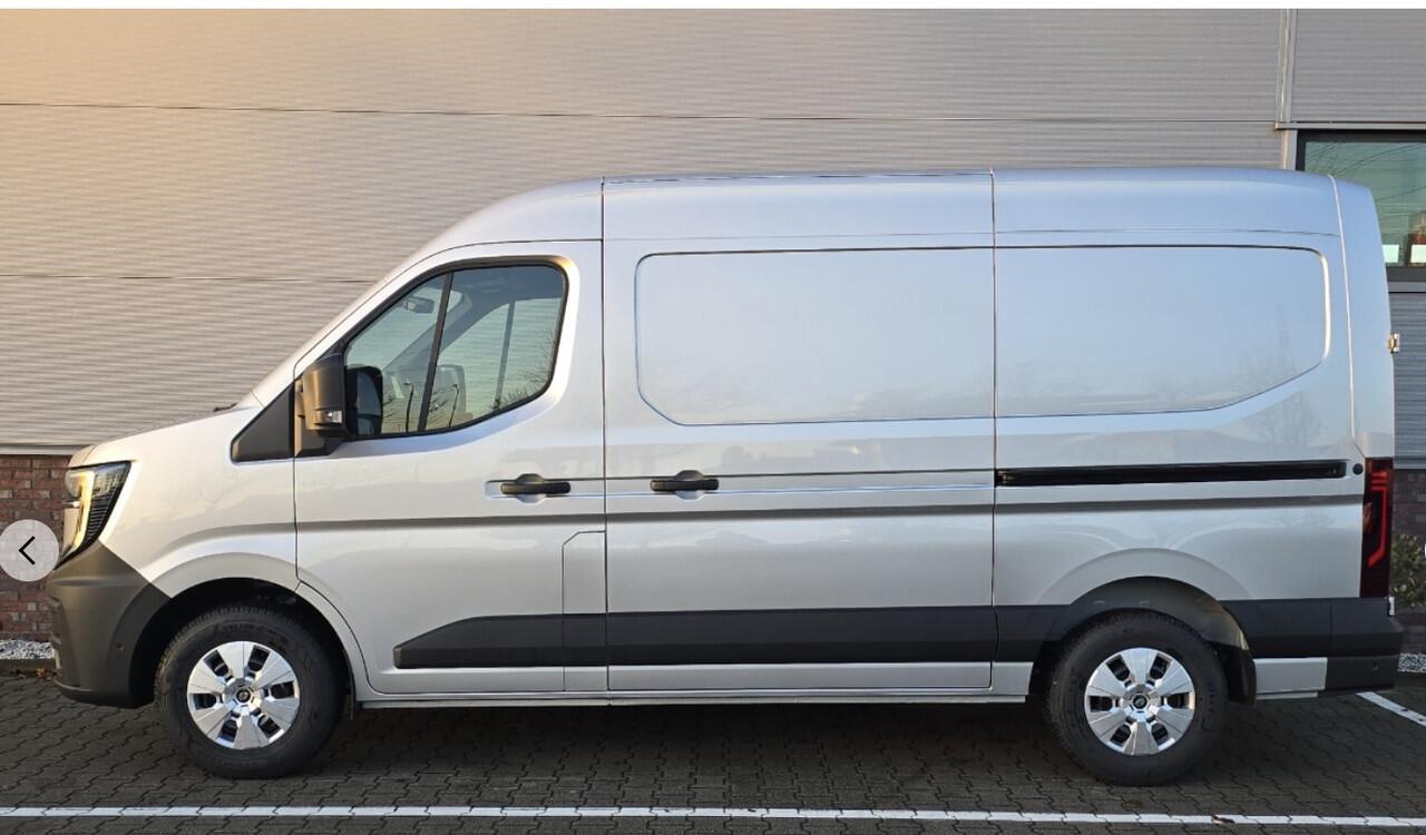 Renault MASTER T35 2.0 dCi 170 L2H2 Extra 2 keer schuifdeur / Laadruimte betimmering / Trekhaak / / All season