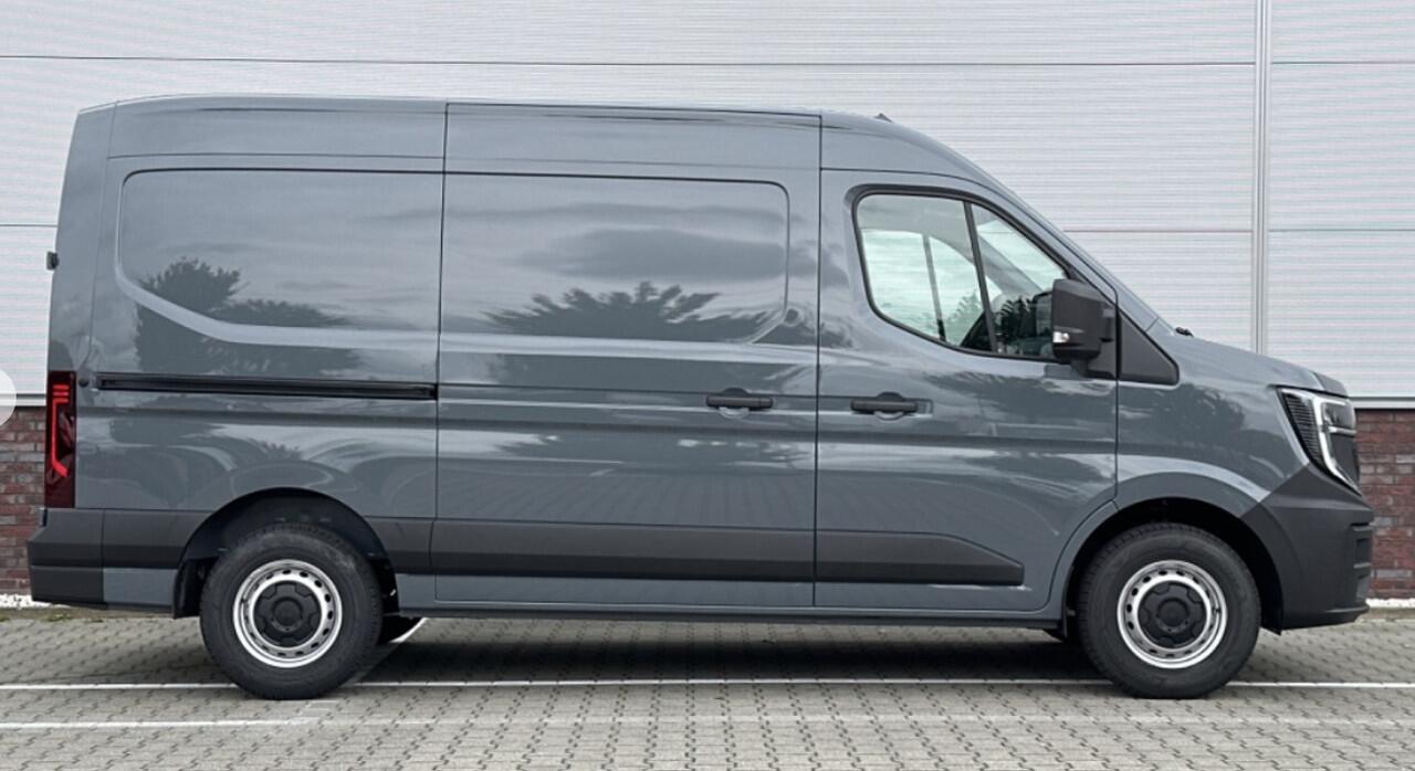 Renault MASTER T35 2.0 dCi 130 L2H2 Advance Camera / Laadruimte betimmering / Trekhaak / All season