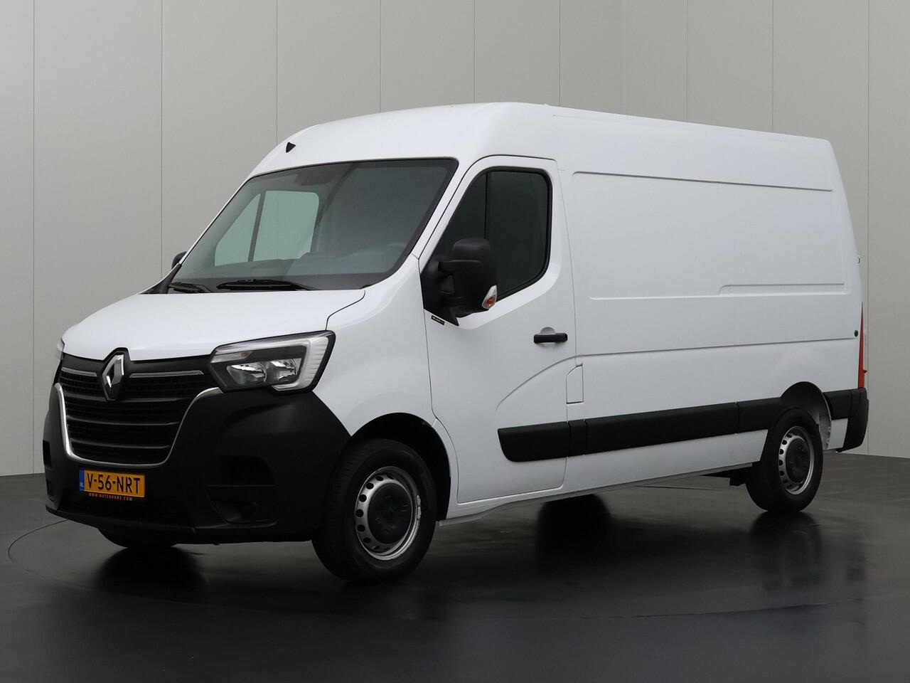Renault MASTER 2.3DCI 135PK L2H2 | Airco | Cruise | 3-Persoons | Betimmering