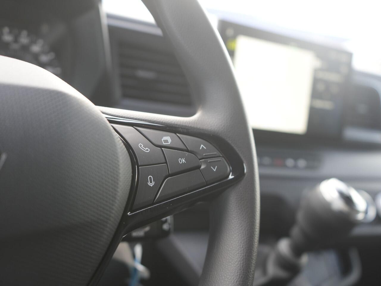 Renault MASTER T35 2.0 dCi 130 L2H2 Advance - VOORRAADVOORDEEL - Trekhaak - All Seasonbanden - Achteruitrijcamera - Cruise Control - Apple Carplay/Android Auto