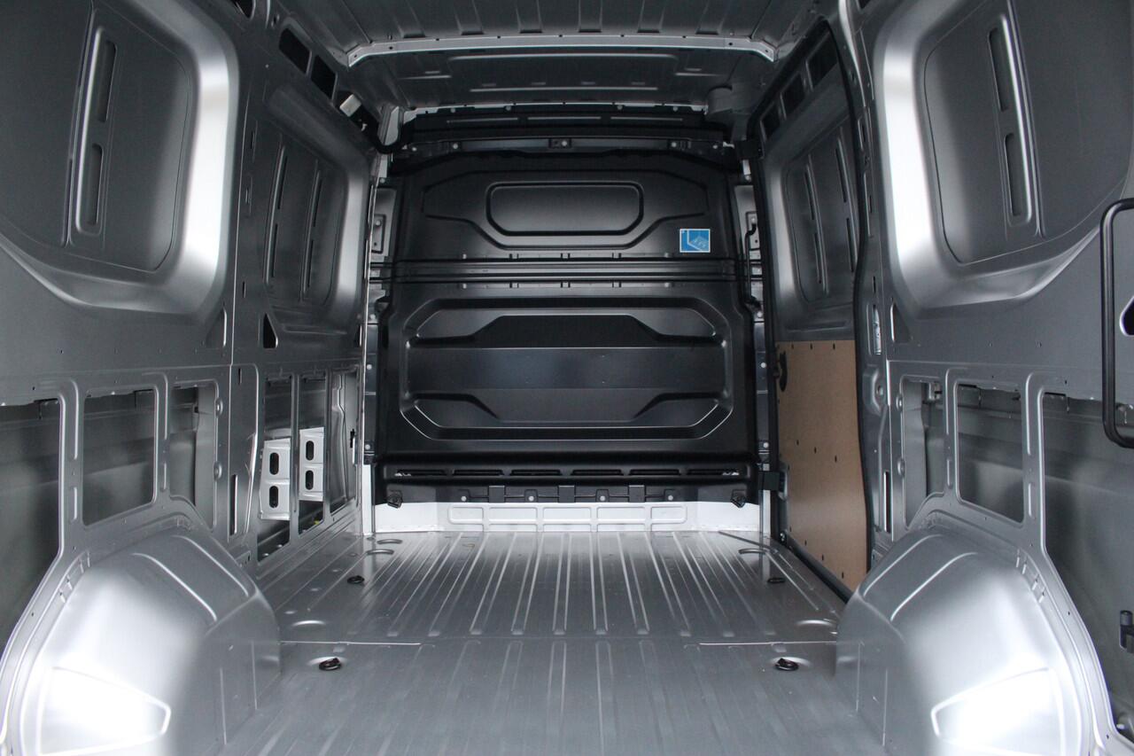 Renault MASTER T35 2.0dCi 150pk | L2H2 Extra | Android Navi | Camera | LED | Cruise | Lease 591,- p/m