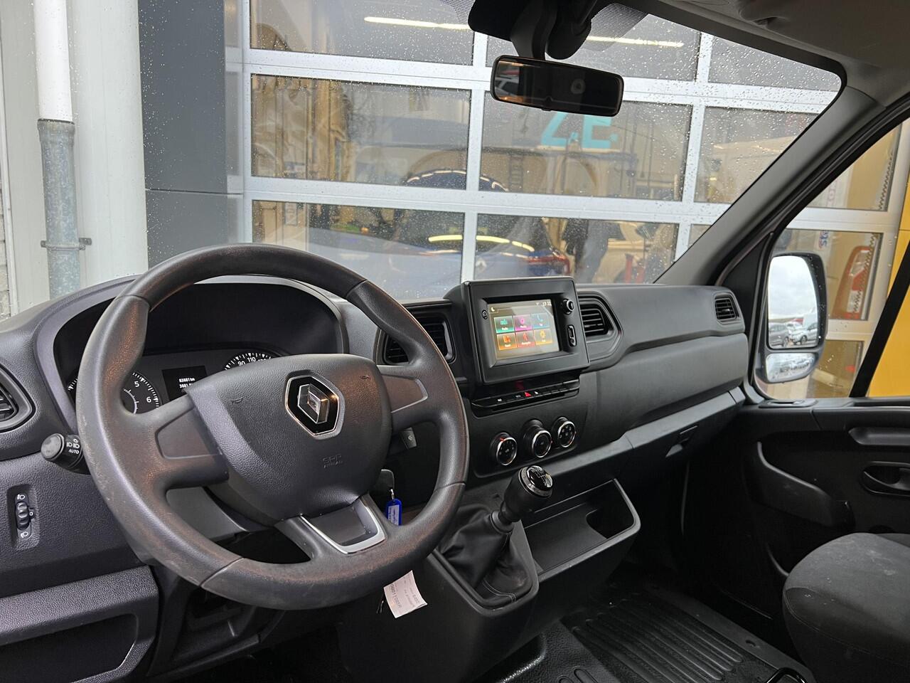 Renault MASTER T33 2.3 dCi 135 L2H2 Comfort | Trekhaak | Navigatie | DAB | Parkeersensoren |