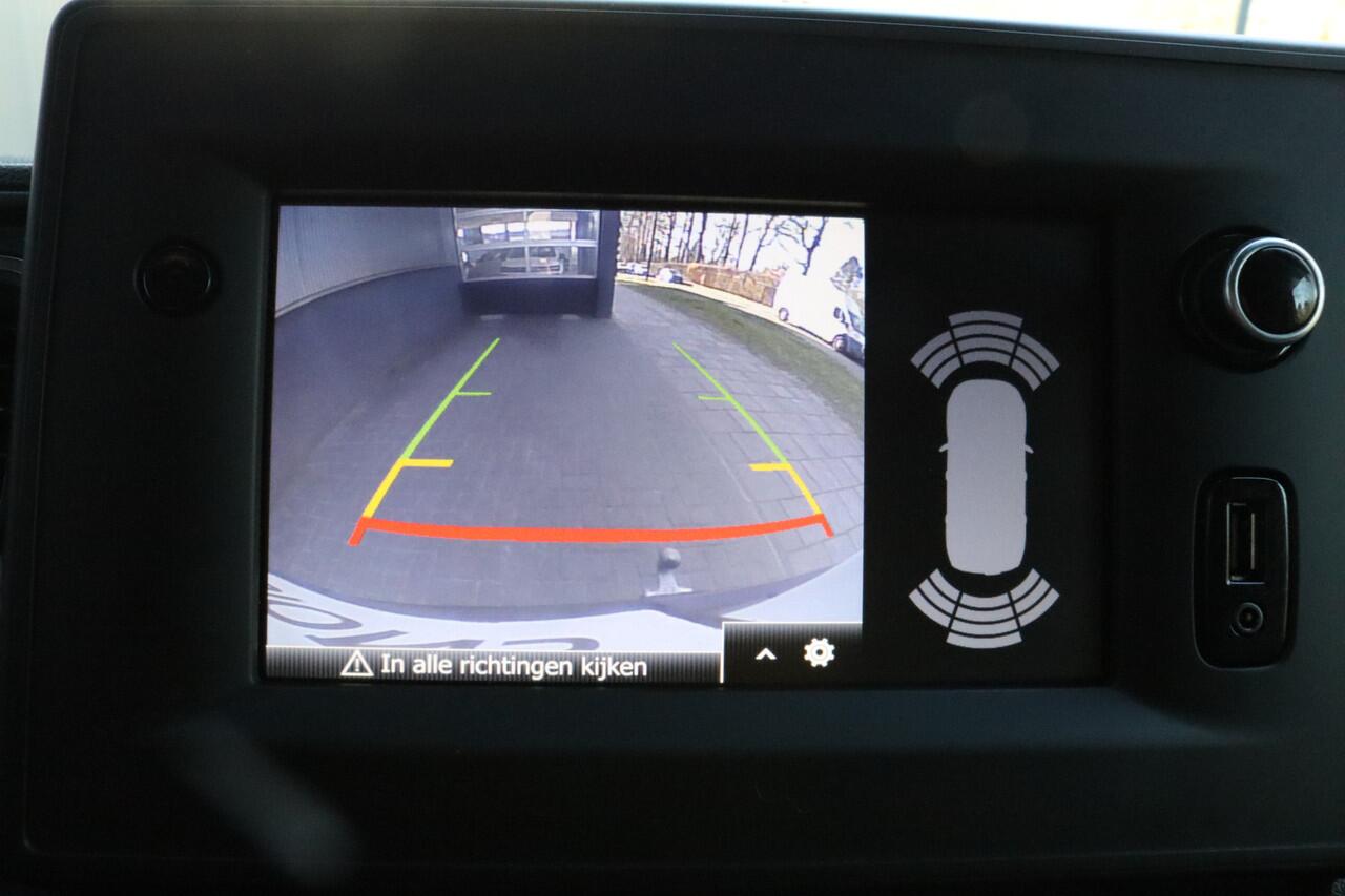 Renault MASTER T35 2.3 dCi 150 L2H2 Energy Work Edition Airco | Camera | Cruise | Navi | Parkeersens. v+a | Trekhaak