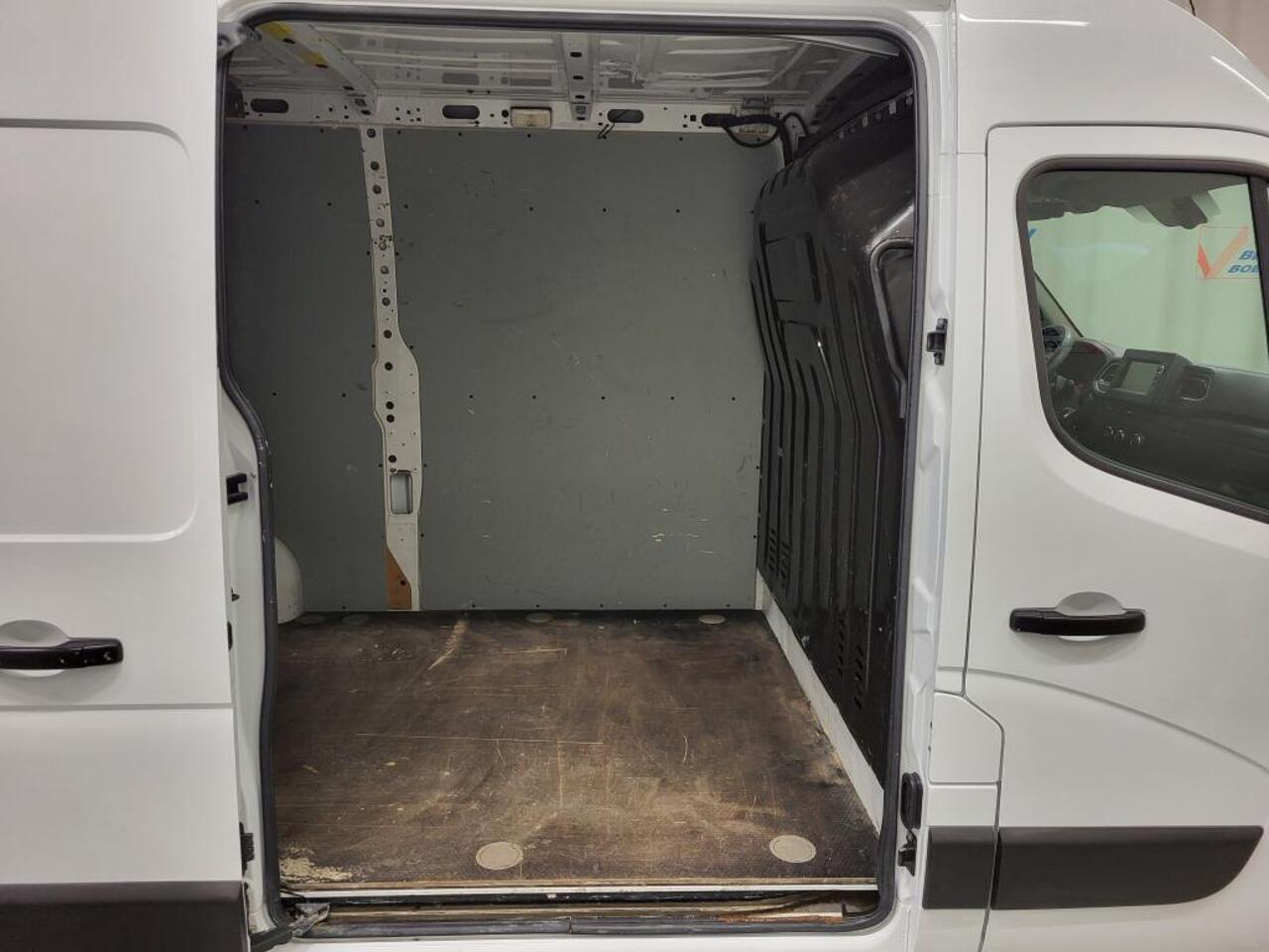 Renault MASTER 2.3dCi 136pk L2/H2 Imperiaal Trekhaak Euro 6!