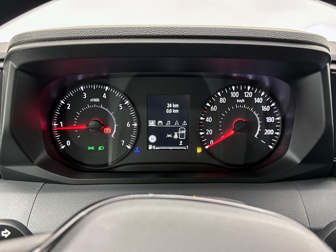 Renault MASTER T35 2.0 dCi 130 L2H2 Led Camera Carplay 130pk Cruise control Dab radio