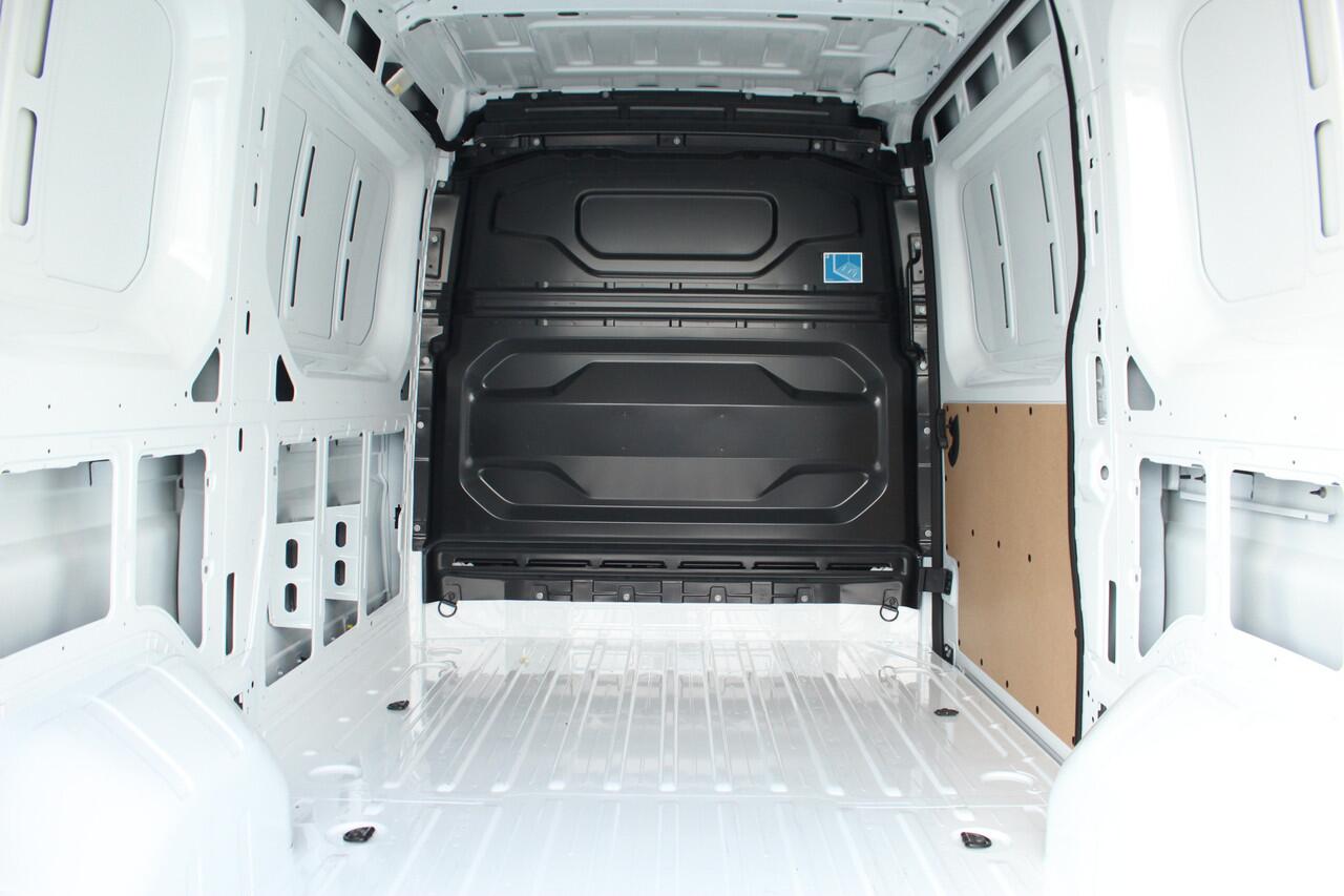 Renault MASTER T35 2.0dCi 150pk | L2H2 Extra | Android Navi | Camera | LED | Cruise | Lease 591,- p/m