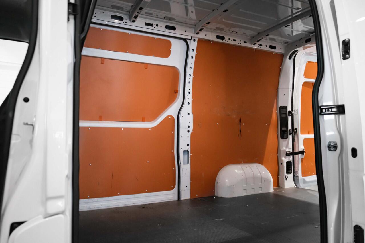 Renault MASTER T35 2.3 dCi 150 PK L2H2 Energy Work Edition | Trekhaak | ook zijdeur links | Cruise controle | 105 liter brandstoftank | Camera achter | Bijrijdersbank |