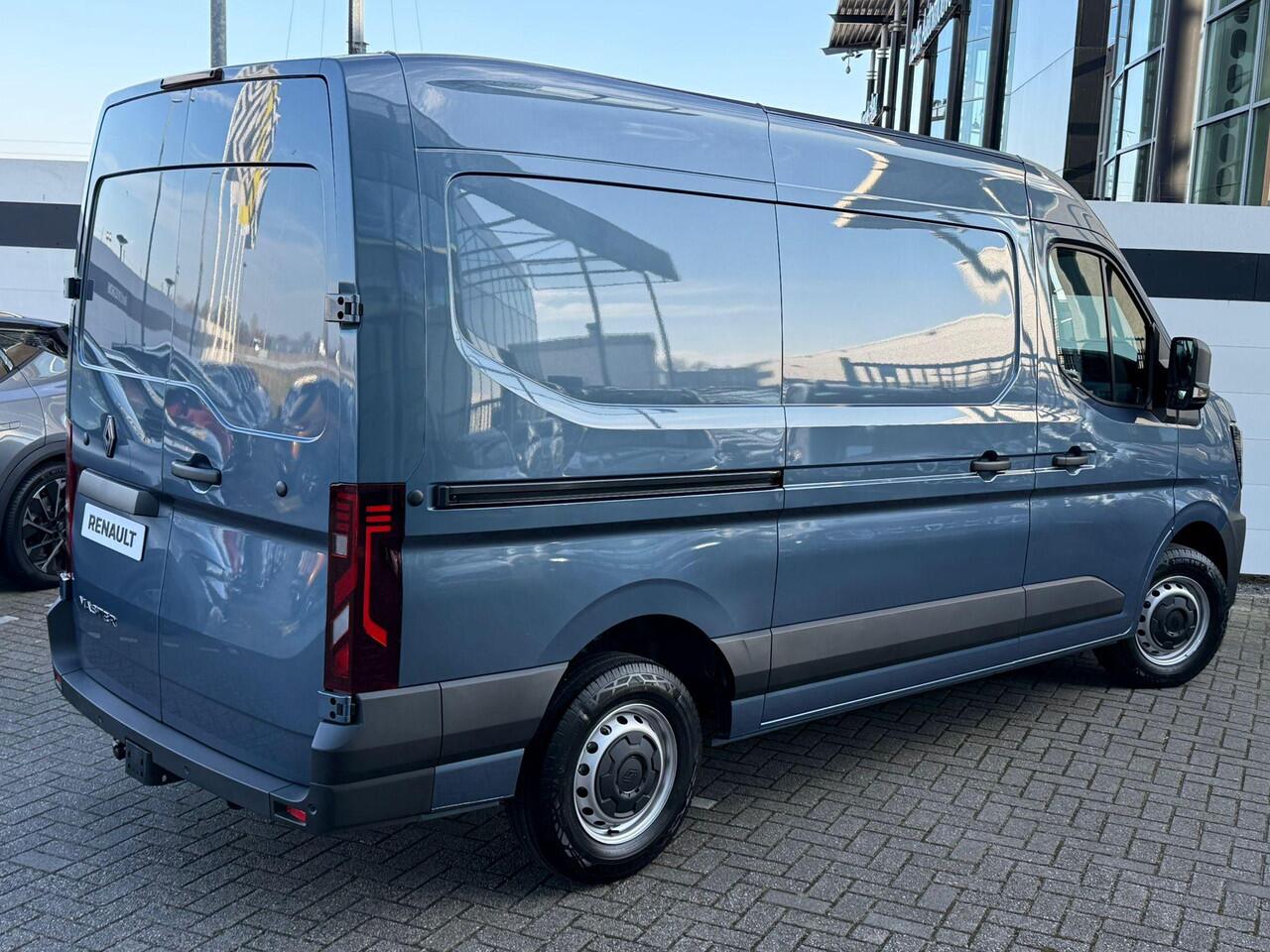 Renault MASTER T35 2.0 dCi 130 L2H2 Advance | BPM vrij | Direct leverbaar | Trekhaak