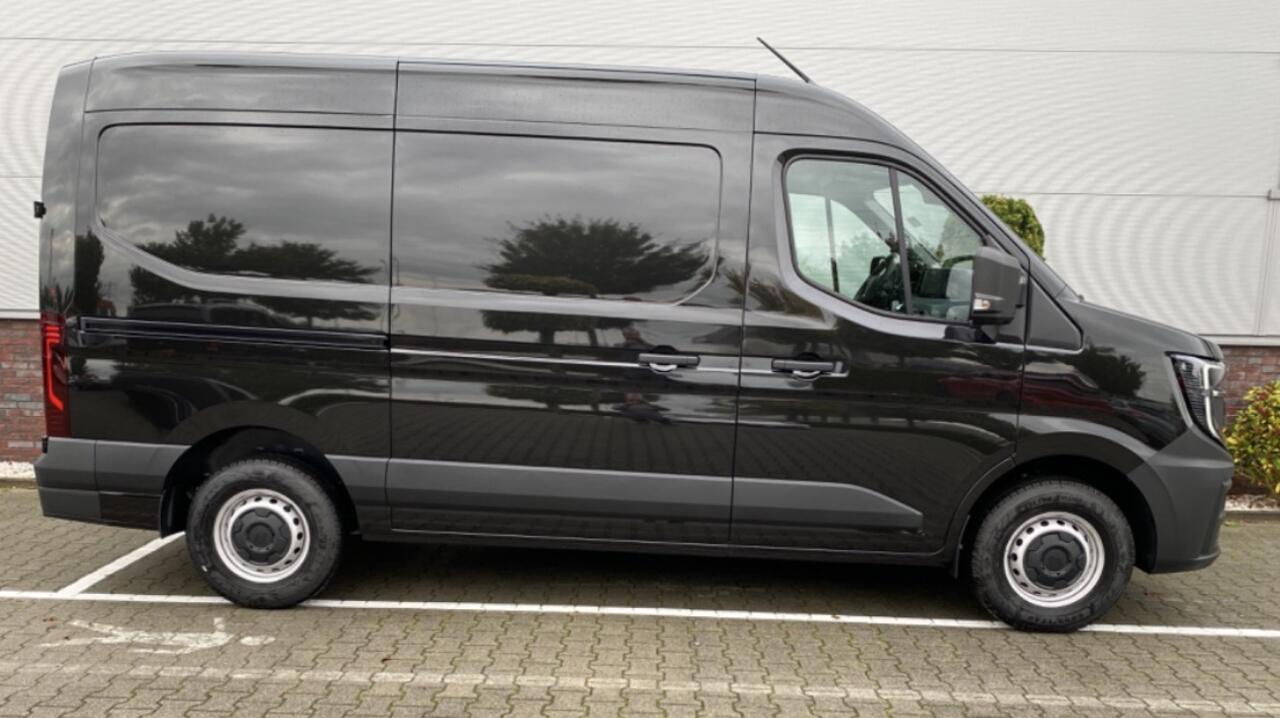 Renault MASTER T35 2.0 dCi 130 L2H2 Advance Stoelverwarming / Laadruimte betimmering / Trekhaak / All season