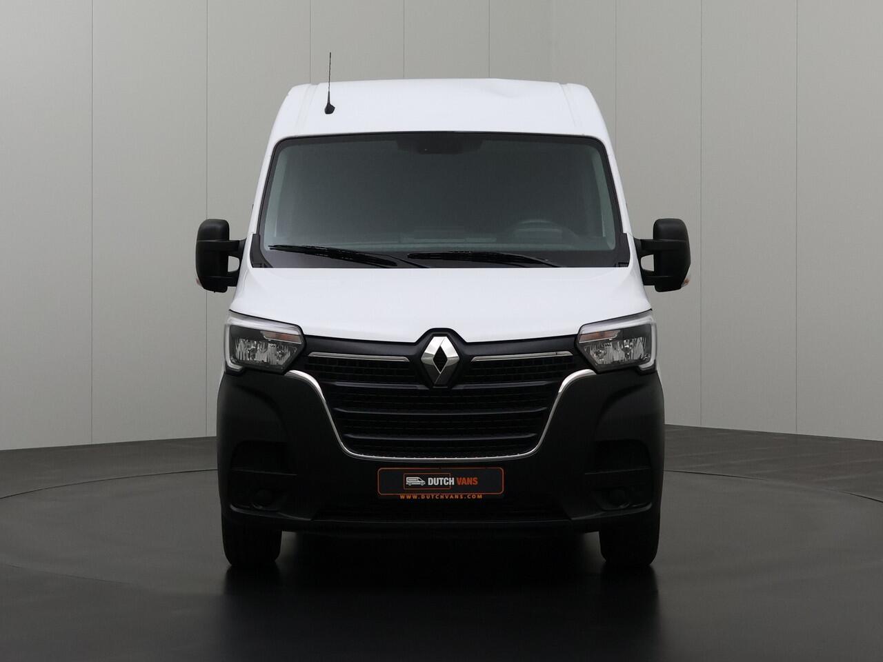 Renault MASTER 2.3DCI 135PK L2H2 | Airco | Cruise | 3-Persoons | Betimmering