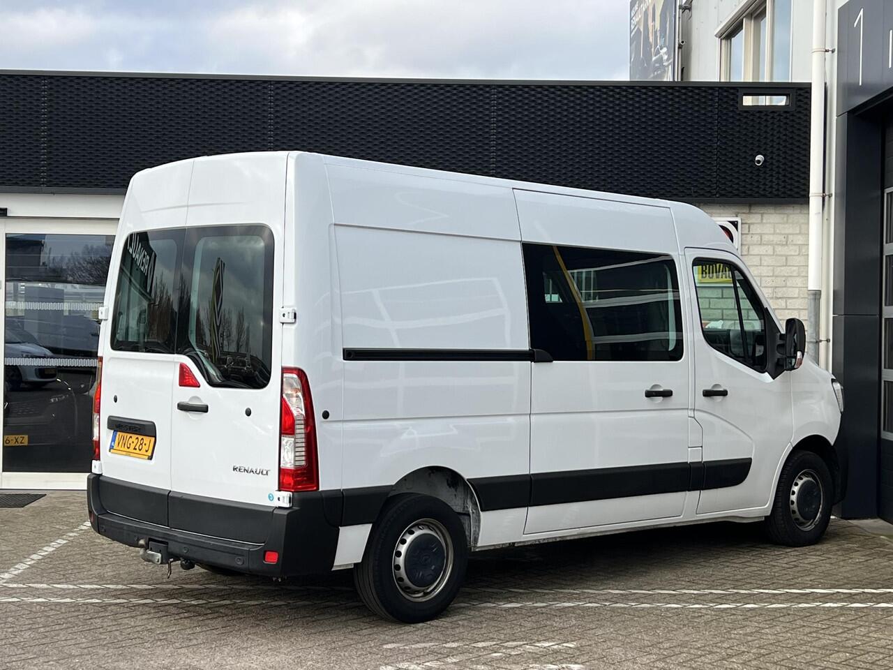Renault MASTER T33 2.3 dCi 135 L2H2 Comfort | Trekhaak | Navigatie | DAB | Parkeersensoren | Airco |
