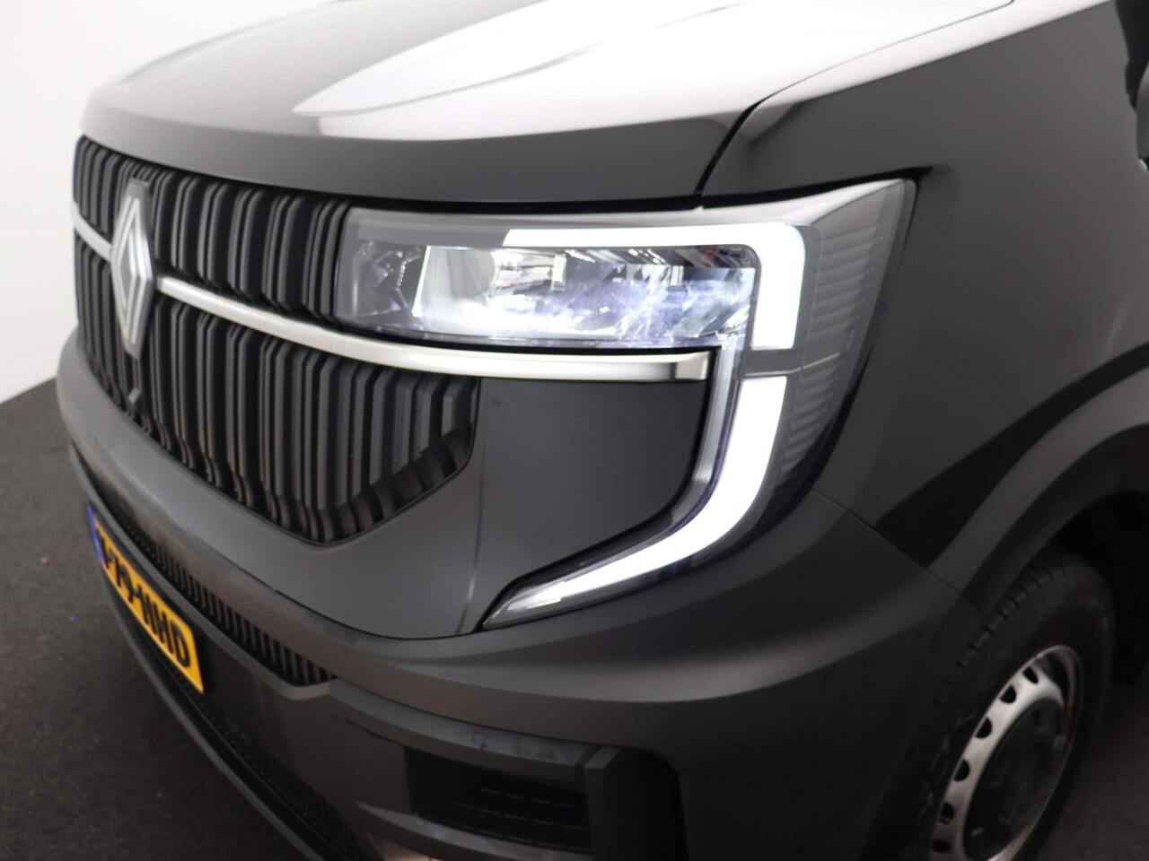 Renault MASTER T35 2.0 dCi 150 L2H2 Advance | Trekhaak | Additionele parkeerhulp | openR link navigatiesysteem met convertor companion | Draadloze oplader | reservewiel |