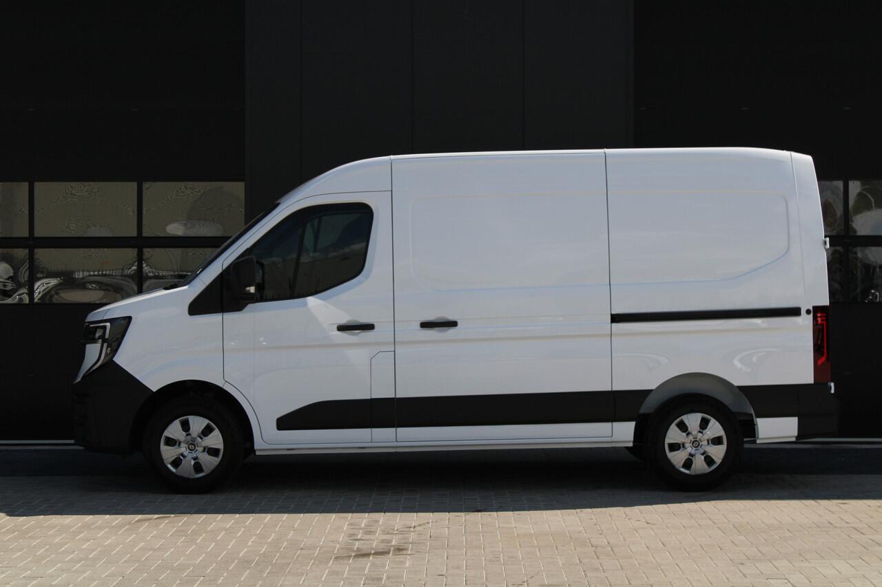 Renault MASTER T35 2.0 dCi 170pk L2H2 Extra - 2x Schuifdeur - Navigatie - Blind Spot - Camera - Stoelverwarming - Verwarmde voorruit - Rijklaar