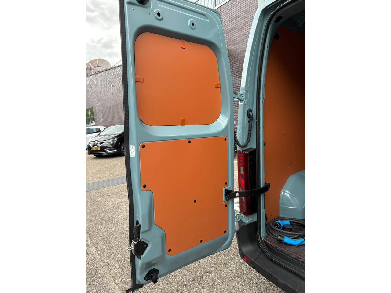 Renault MASTER E-Tech T35 L2H2 Advance long range 87 kWh - Demo - Direct beschikbaar -