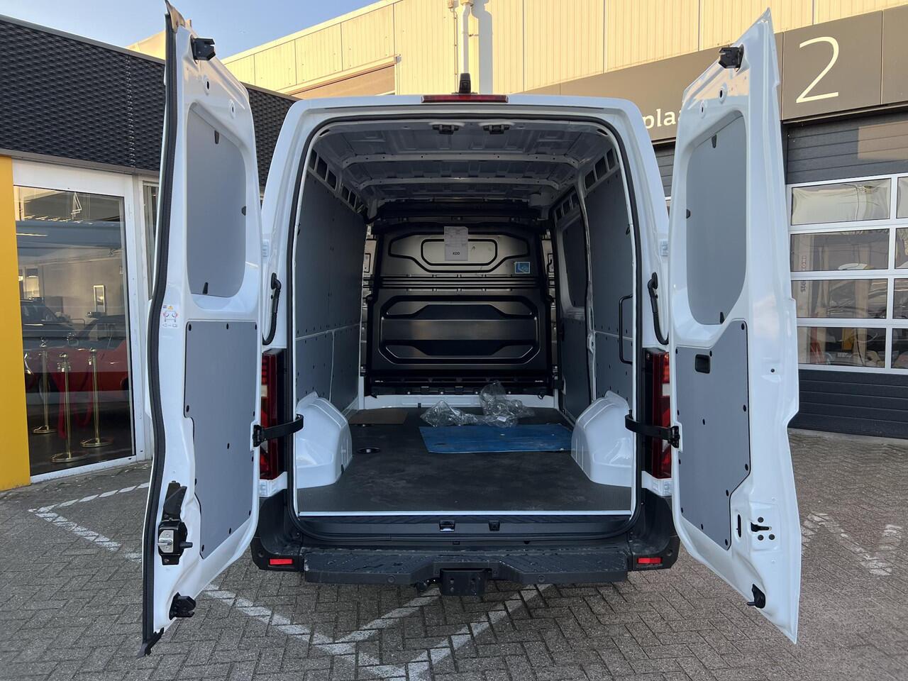 Renault MASTER T35 2.0 dCi 130 L2H2 Advance | VOORRAAD | BPM VRIJ | DIRECT RIJDEN | KORTING | RIJKLAAR PRIJS |