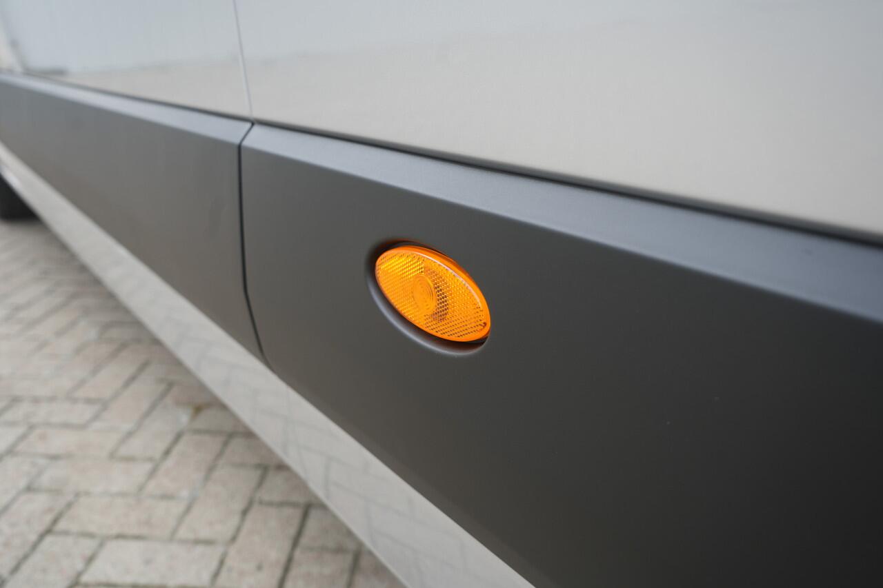 Renault MASTER T35 2.0 dCi 130 L2H2 Advance - VOORRAADVOORDEEL - Trekhaak - All Seasonbanden - Achteruitrijcamera - Stoelverwarming - Cruise Control - Trekhaak