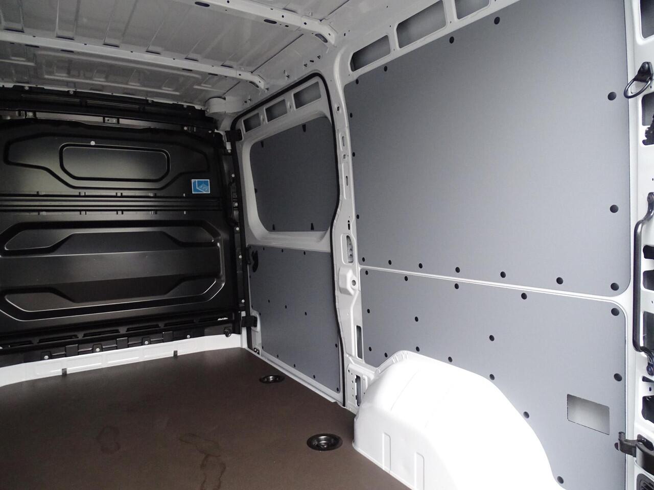 Renault MASTER T35 2.0 dCi 130 L2H2 Advance GOOGLE / ACHTERUITRIJCAMERA / BETIMMERING / TREKHAAK