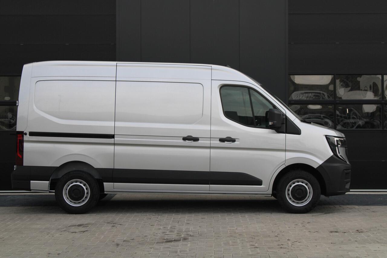 Renault MASTER T35 2.0 dCi 170pk L2H2 Extra - Navigatie - Camera - 270 gr deuren - Parkeersensoren - Draadloos laden - Rijklaar