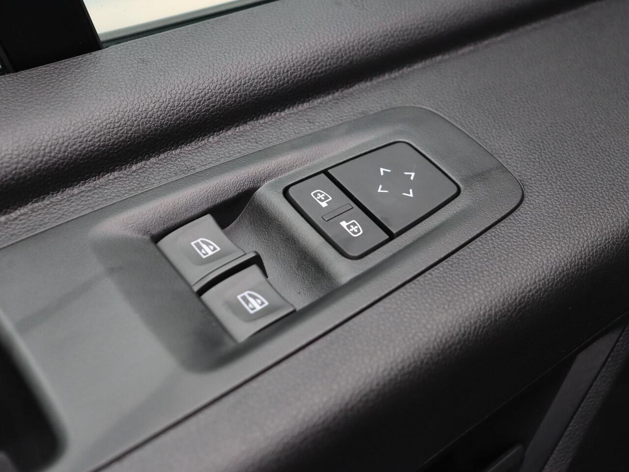 Renault MASTER T35 2.0 dCi 130pk L2H2 Advance | Trekhaak | Laadruimtepakket | Achteruitrijcamera | Rear step |