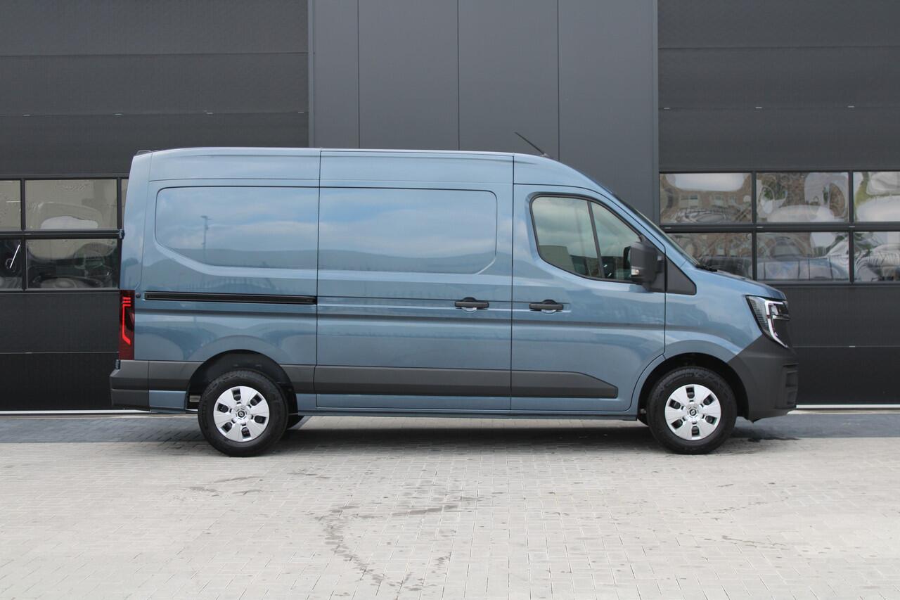 Renault MASTER T35 2.0 dCi 170pk L2H2 Extra - Navigatie - Blind Spot - Camera - Stoelverwarming - Verwarmde voorruit - Rijklaar