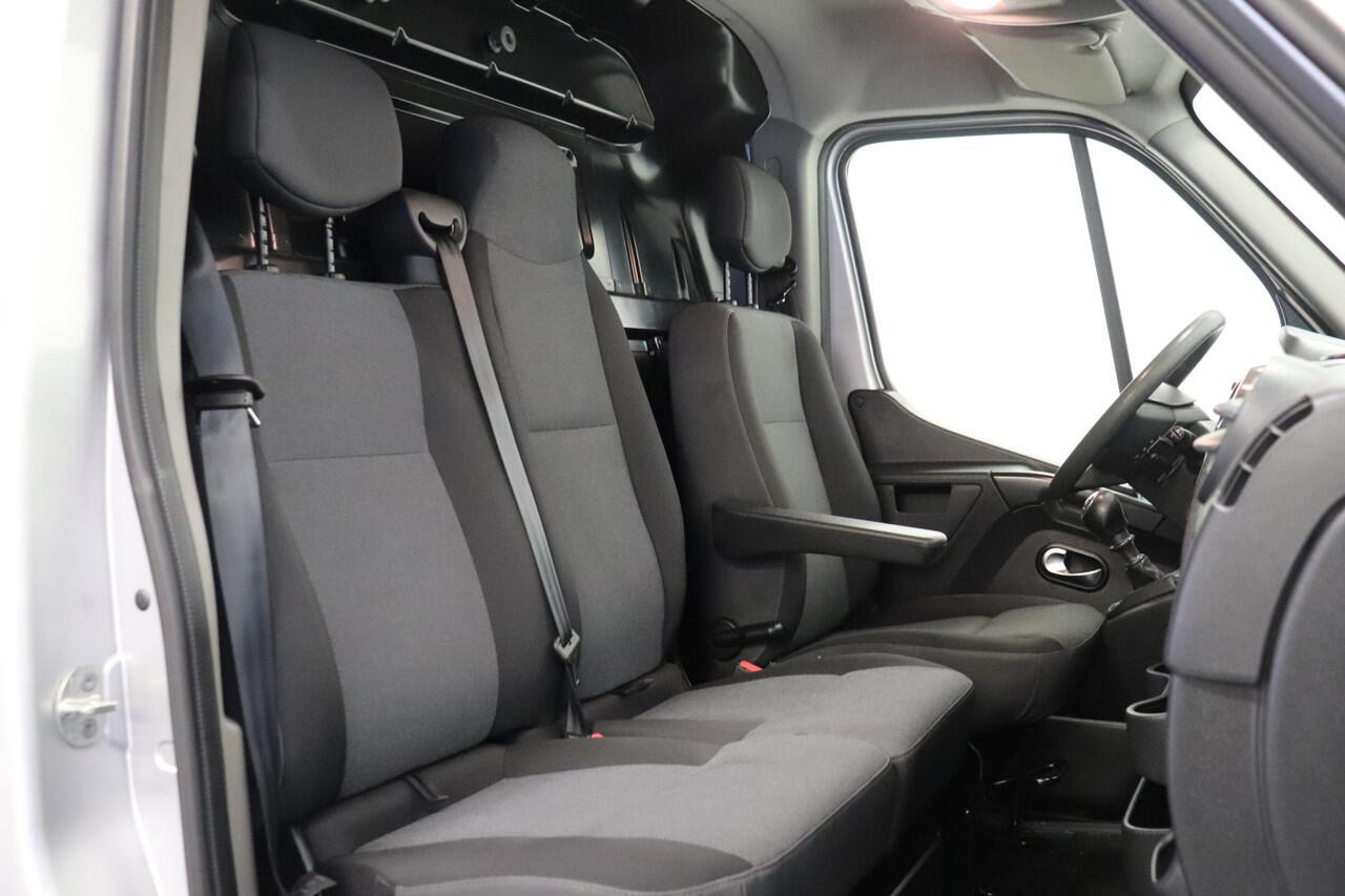 Renault MASTER 2.3 dCi 146PK L3H2 EURO 6 - AC/Climate - Navi - Cruise - ¤ 16.900,- Excl.