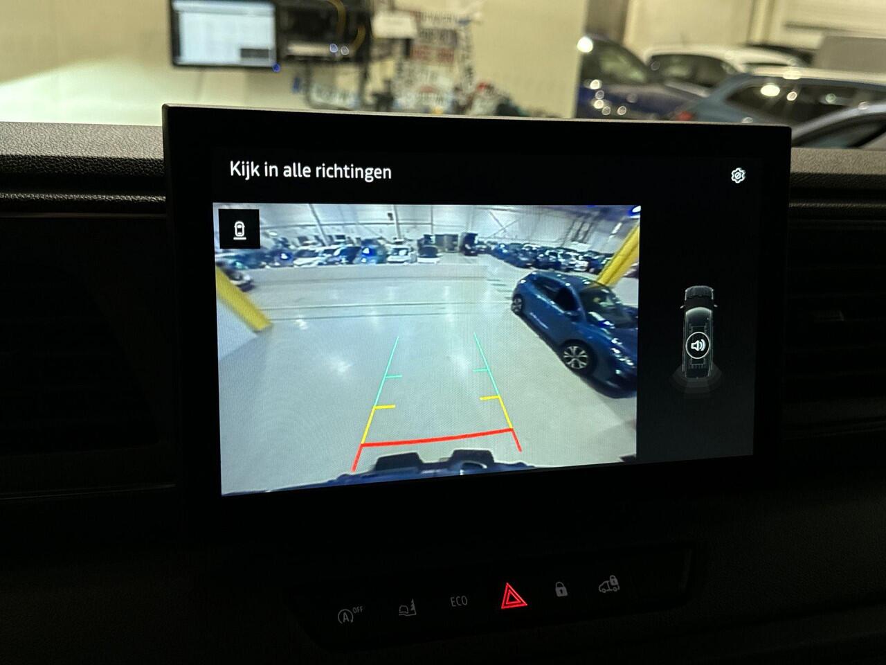 Renault MASTER T35 2.0 dCi 130 L2H2 Advance | Nieuw | BPM-vrij | Rijklaarprijs | zijschuifdeur links zonder ruit | openR link navigatiesysteem met 10\" touchscreen | Google-integratie en Google Maps | vierseizoenbanden met spatschermen | trekhaak en op- en ombouw module