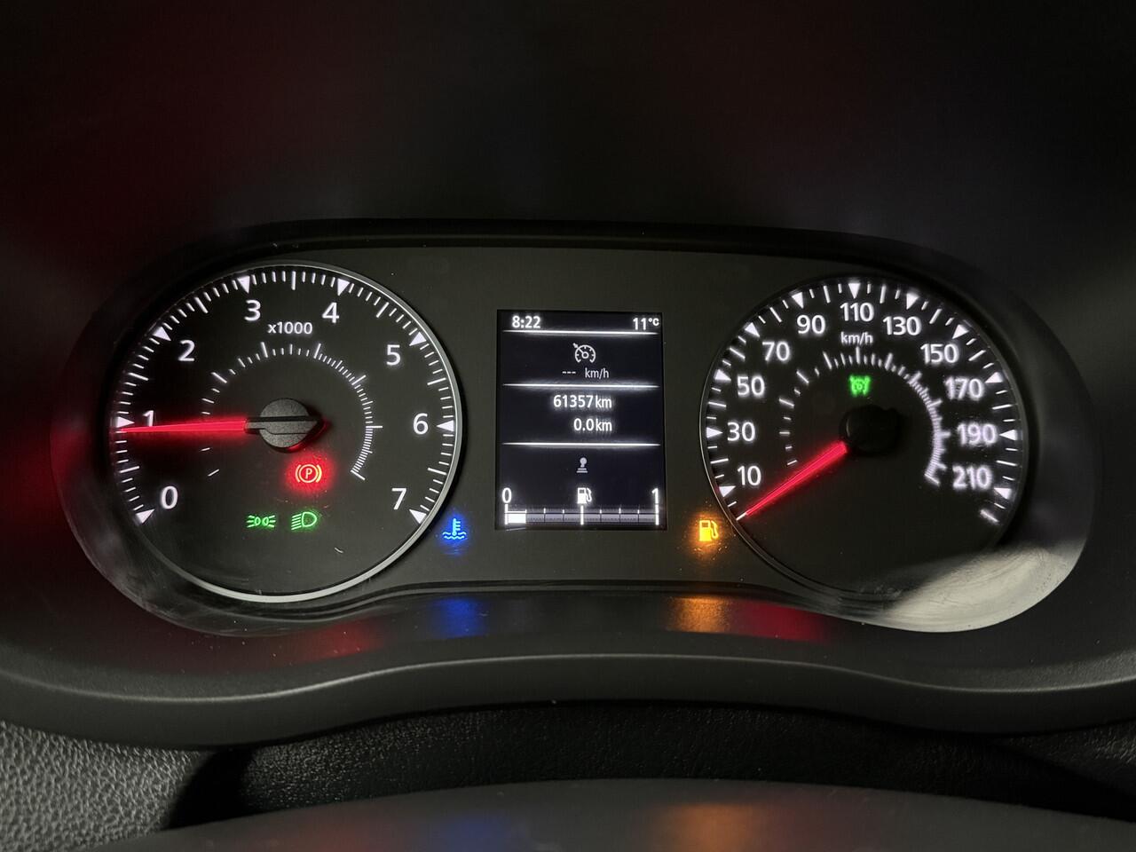 Renault MASTER 2.3DCI 135PK L2H2 | Airco | Cruise | 3-Persoons | Betimmering