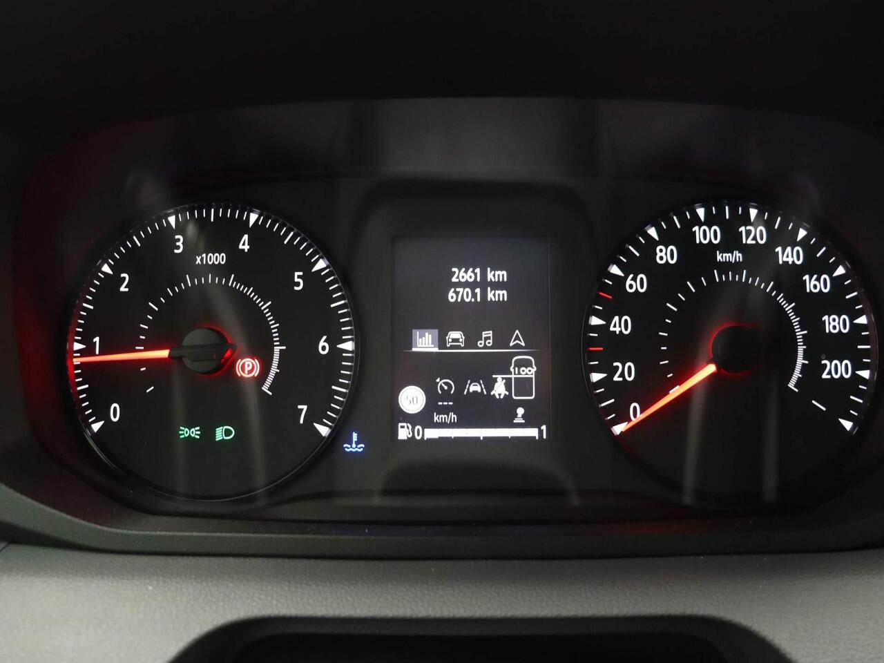 Renault MASTER T35 2.0 dCi 150 L2H2 Advance | Trekhaak | Additionele parkeerhulp | openR link navigatiesysteem met convertor companion | Draadloze oplader | reservewiel |