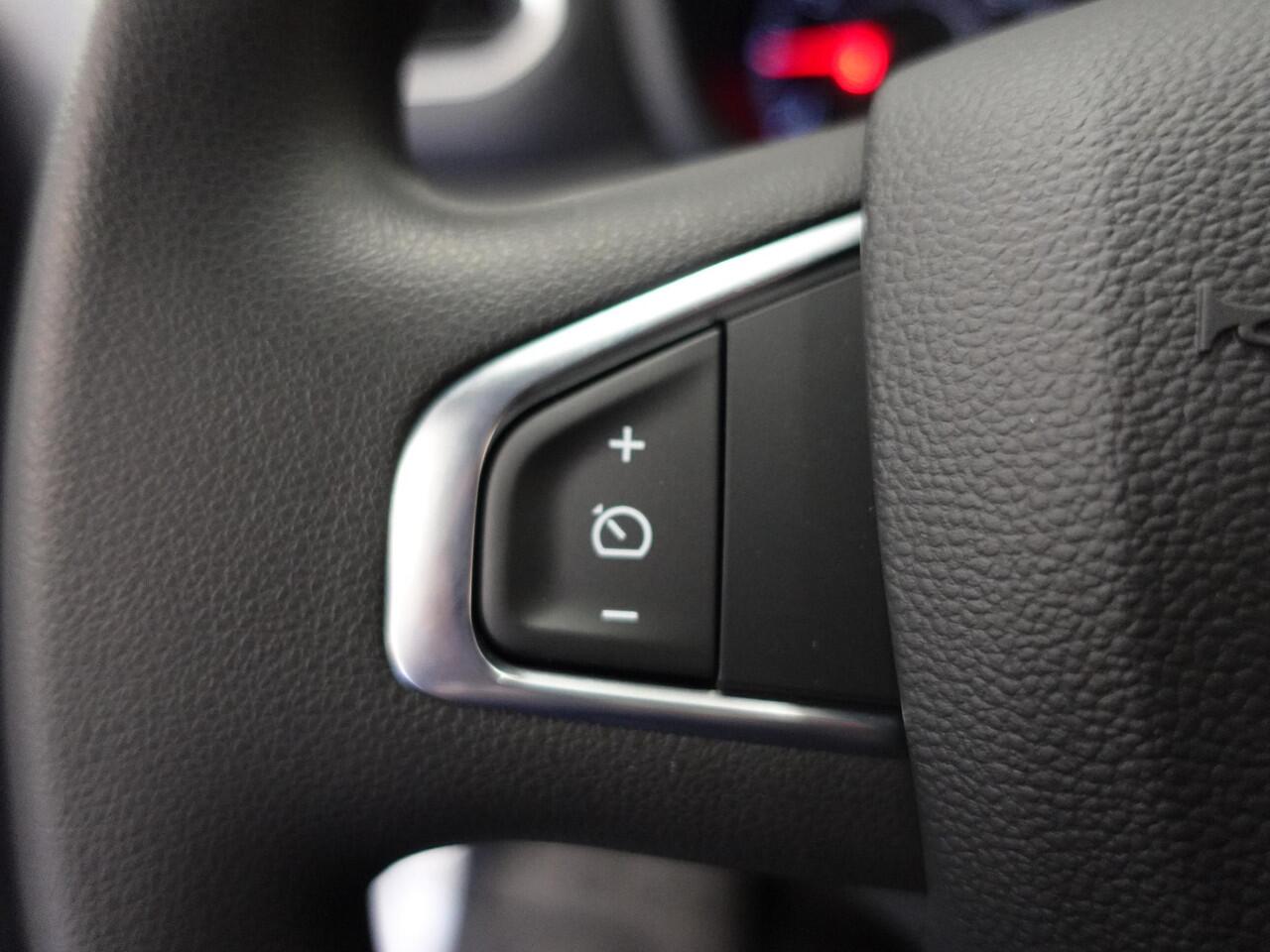 Renault MASTER T33 2.3 dCi 135PK L2H2 BPM VRIJ! Airco Cruise control Parkeersensoren Navigatie Trekhaak