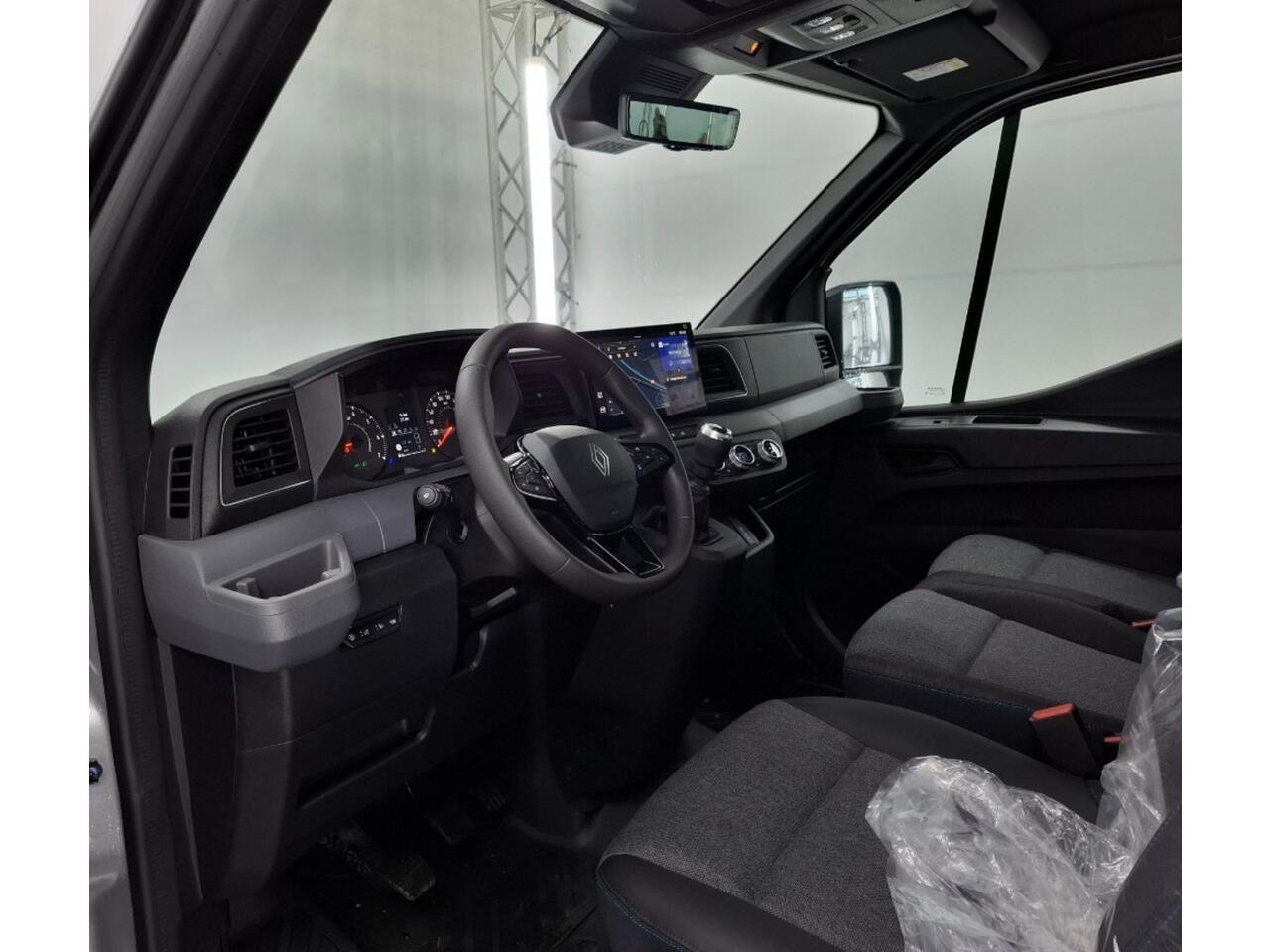 Renault MASTER T35 2.0 dCi 170 L2H2 Extra 2 keer schuifdeur / Laadruimte betimmering / Trekhaak / / All season